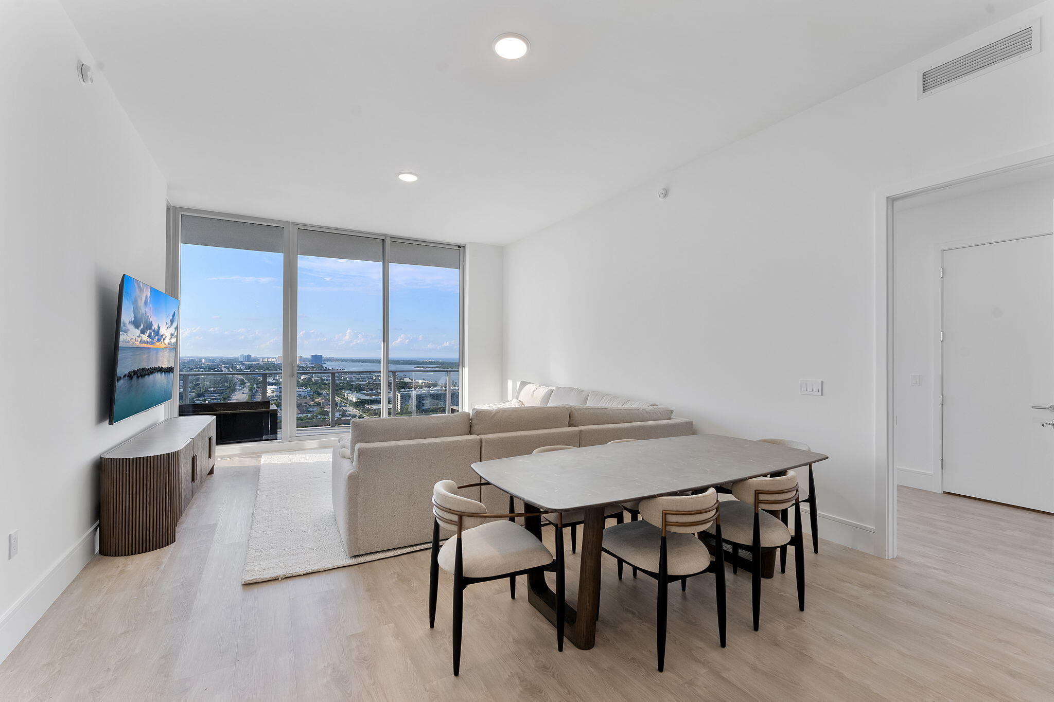 220 Lake Shore Drive 2321