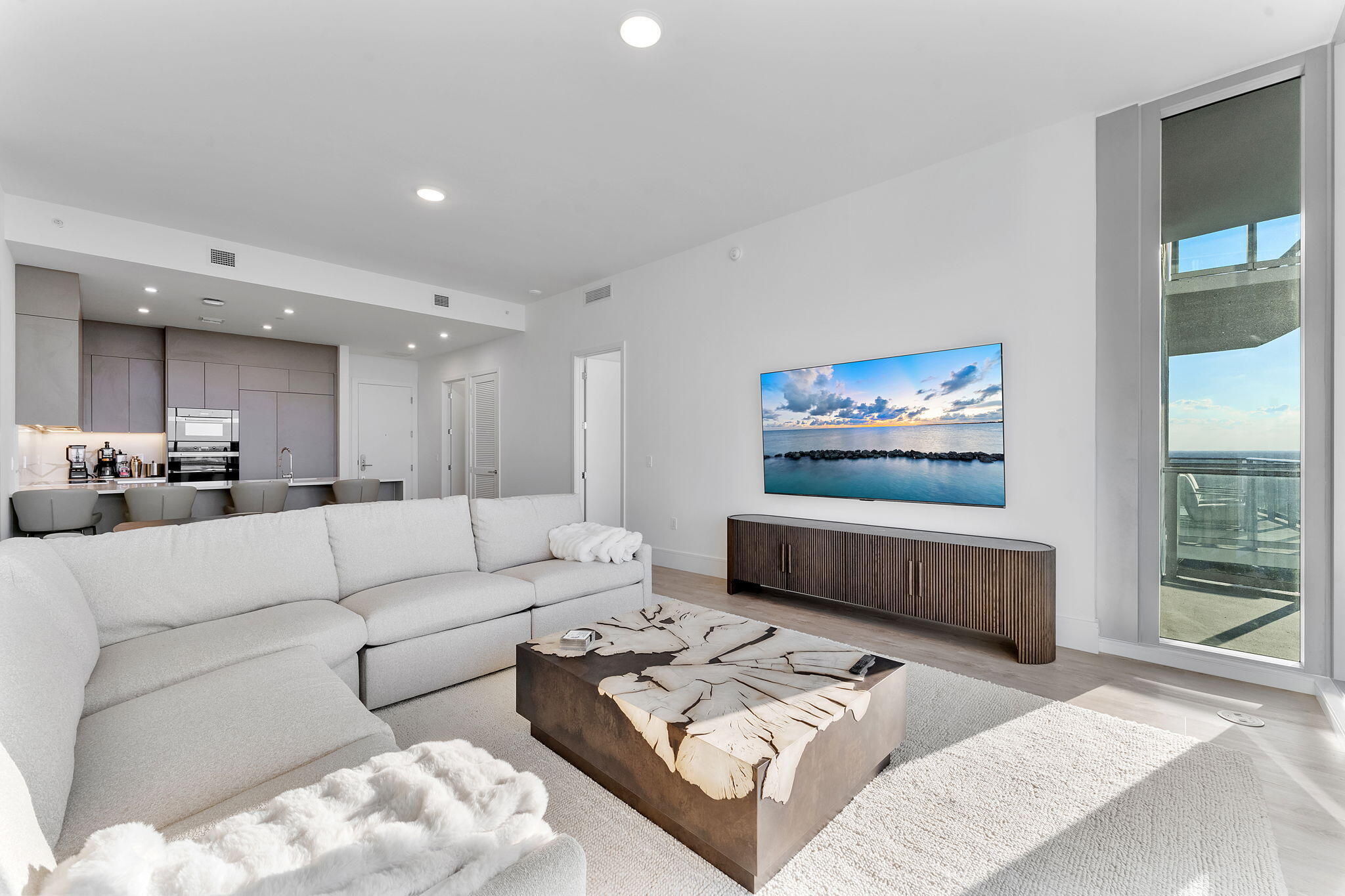 220 Lake Shore Drive 2321