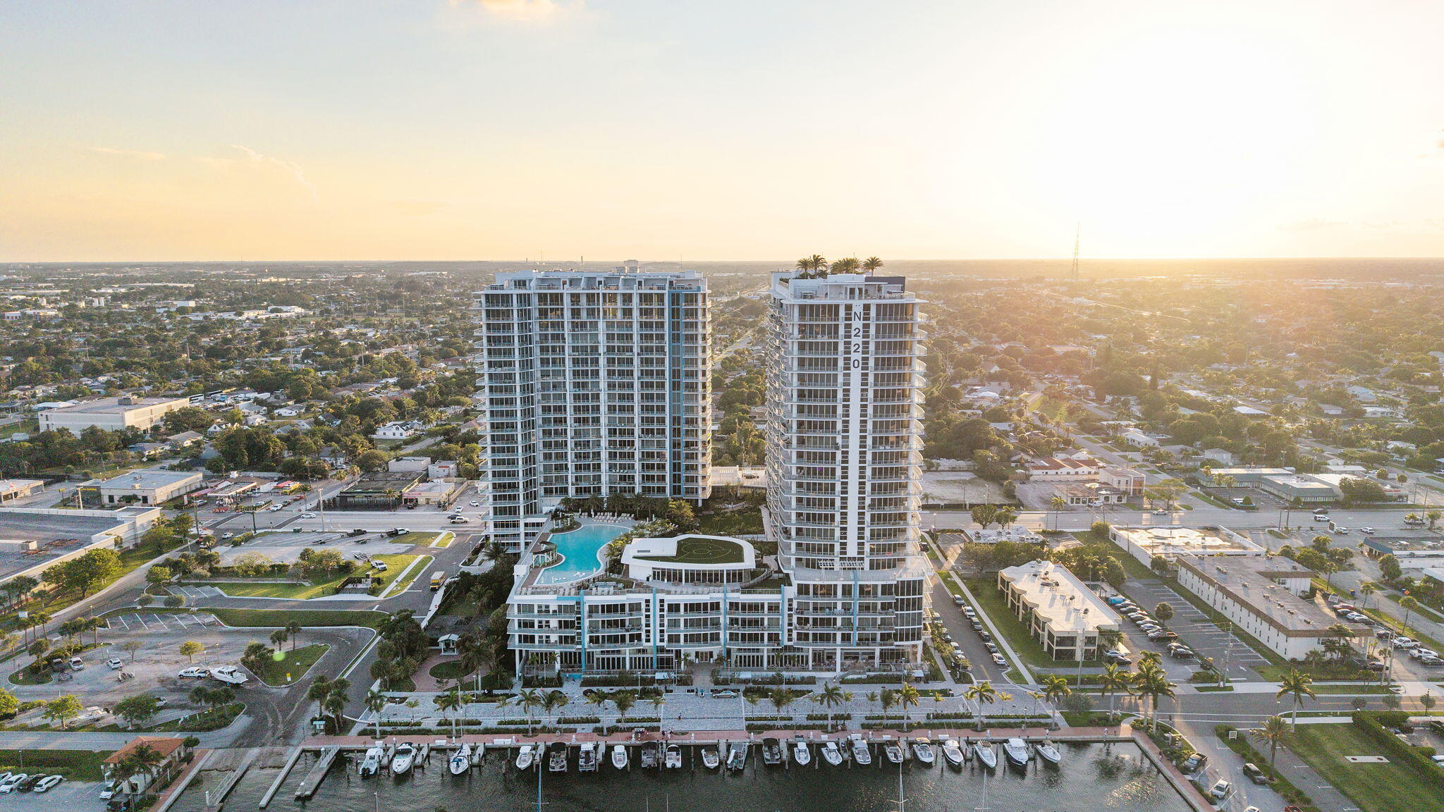 220 Lake Shore Drive 2321
