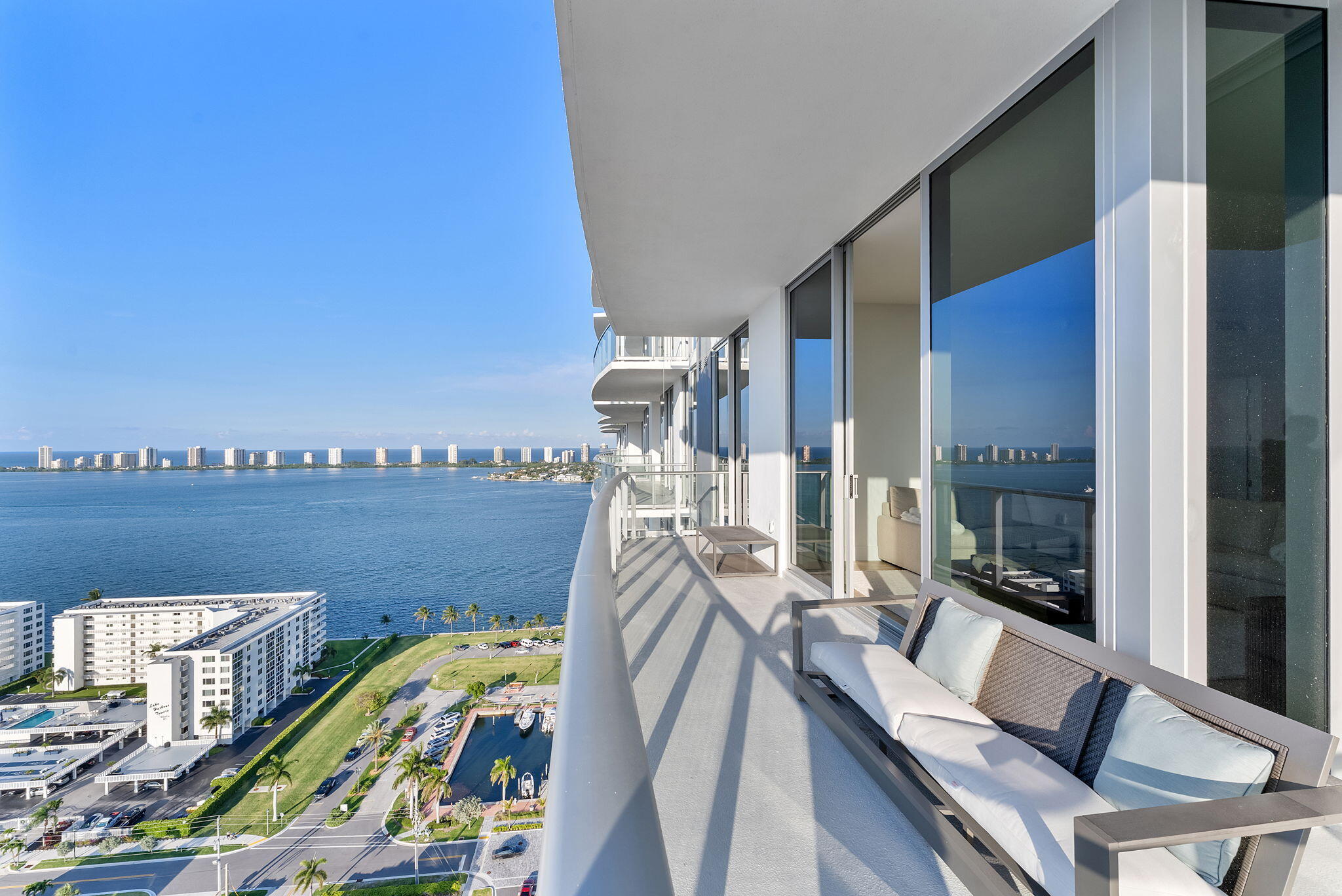 220 Lake Shore Drive 2321