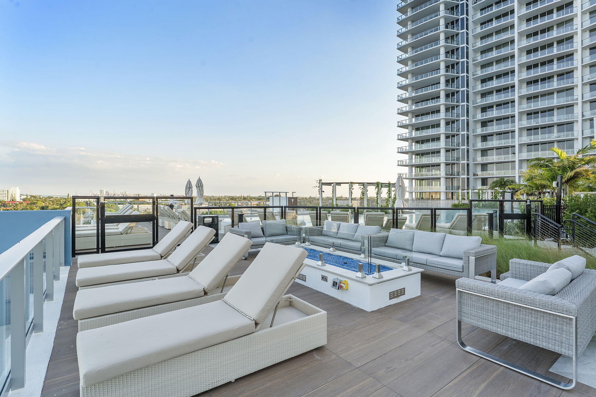 220 Lake Shore Drive 2321