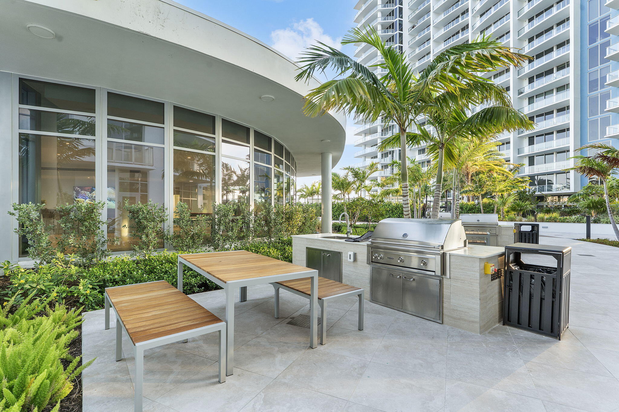 220 Lake Shore Drive 2321