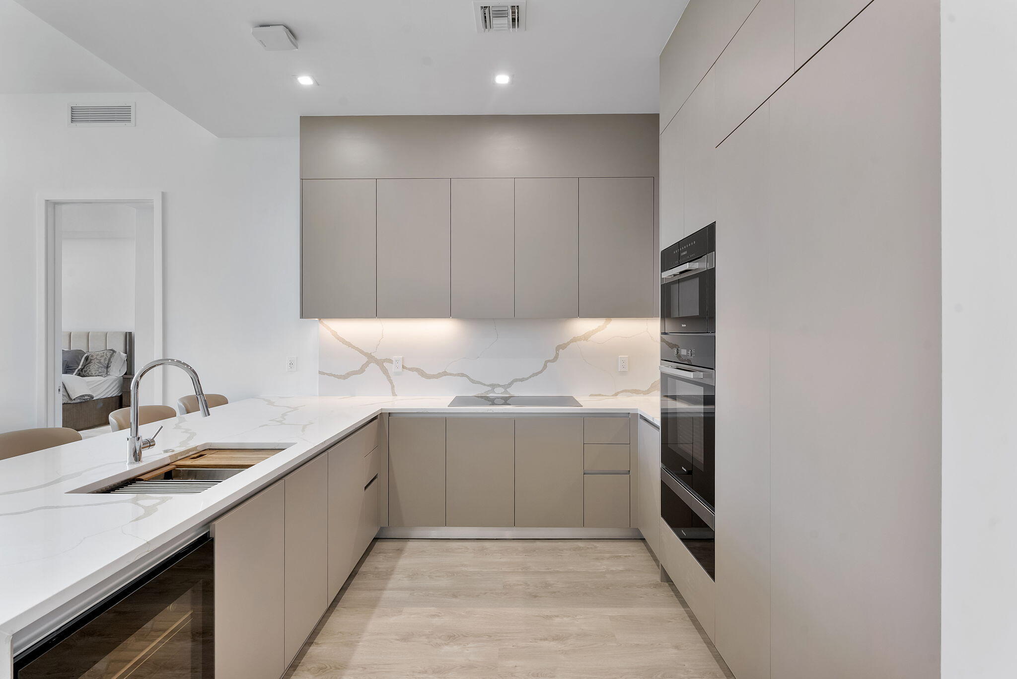 220 Lake Shore Drive 2321
