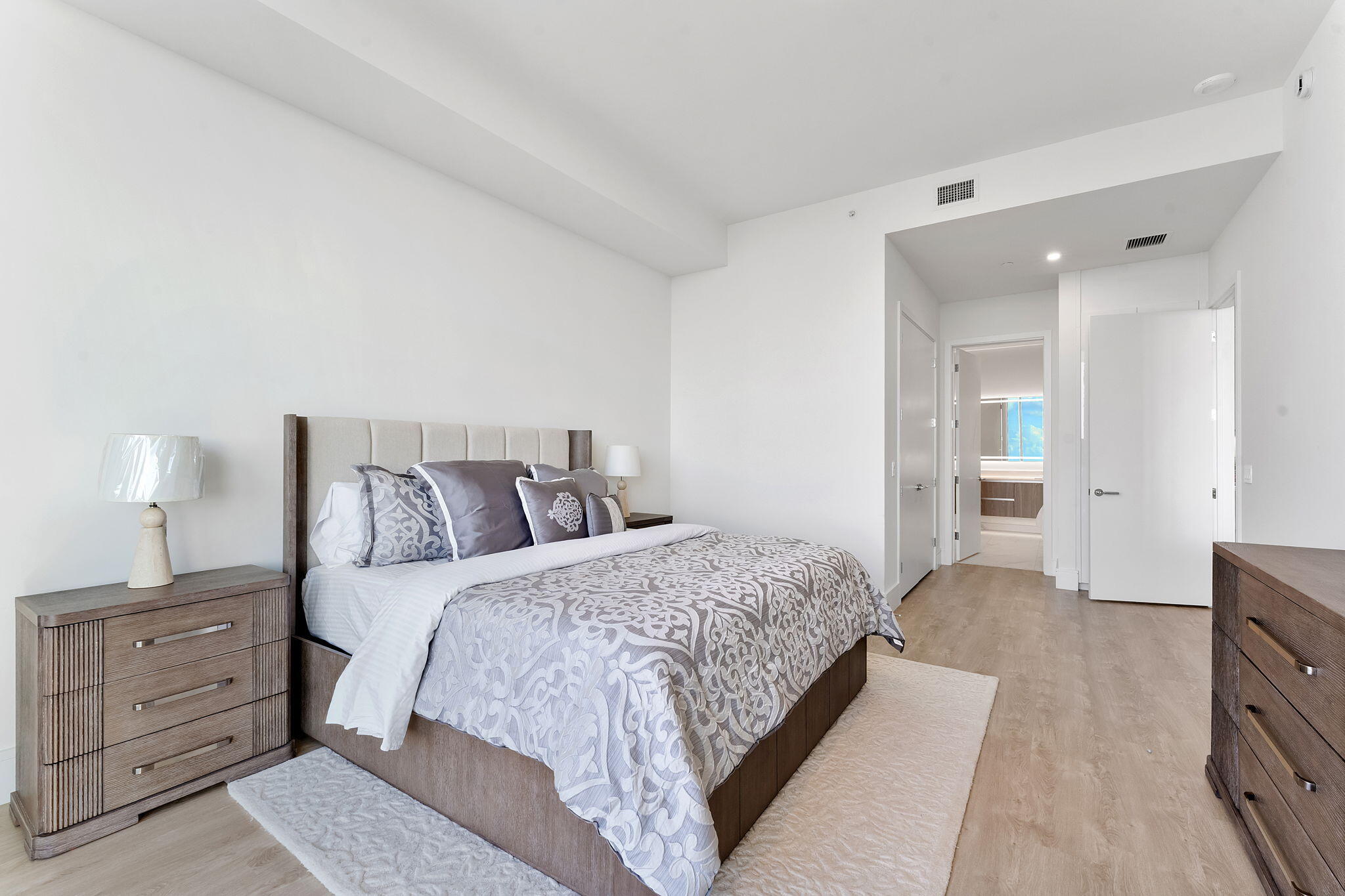 220 Lake Shore Drive 2321