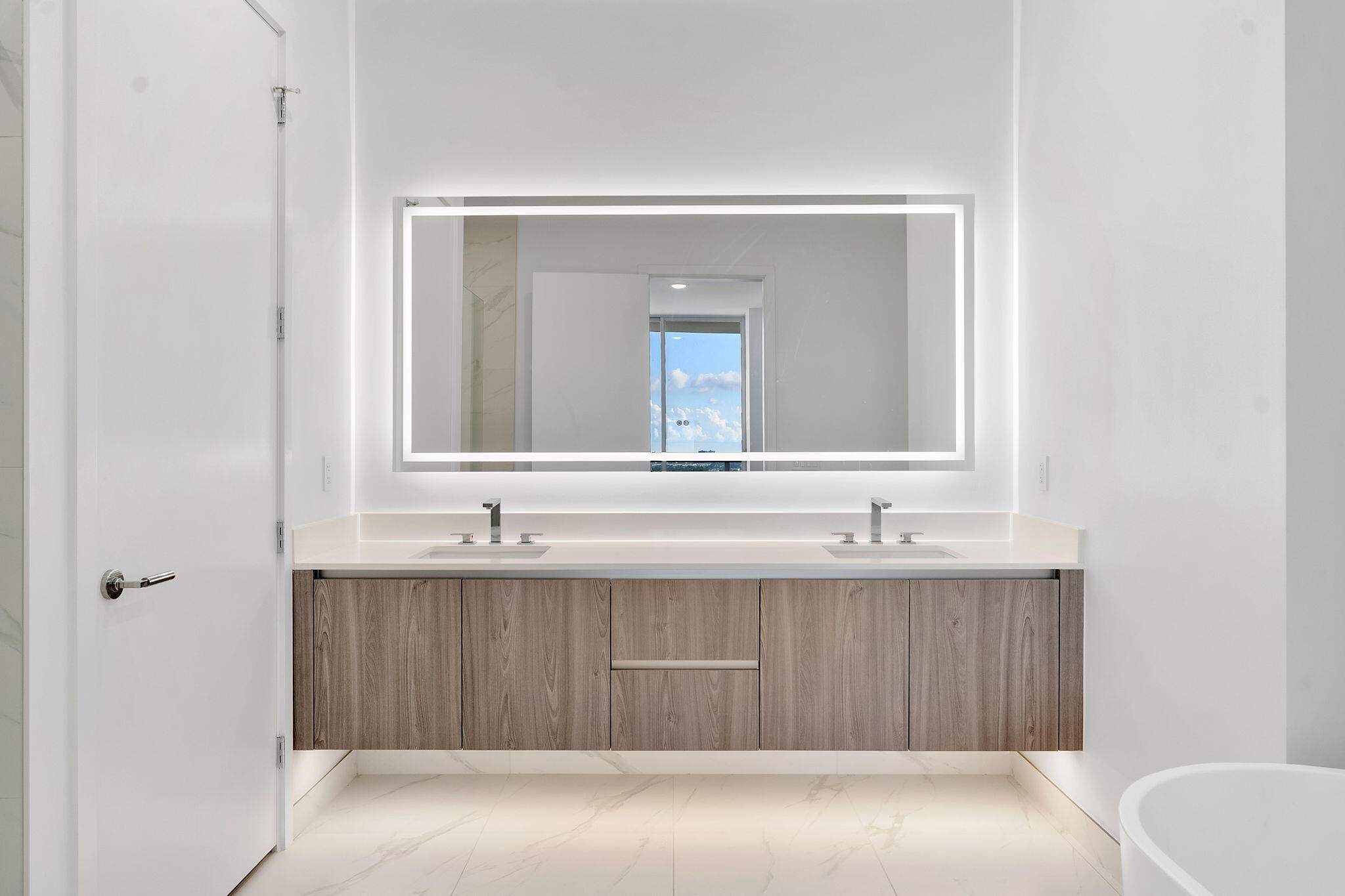 220 Lake Shore Drive 2321