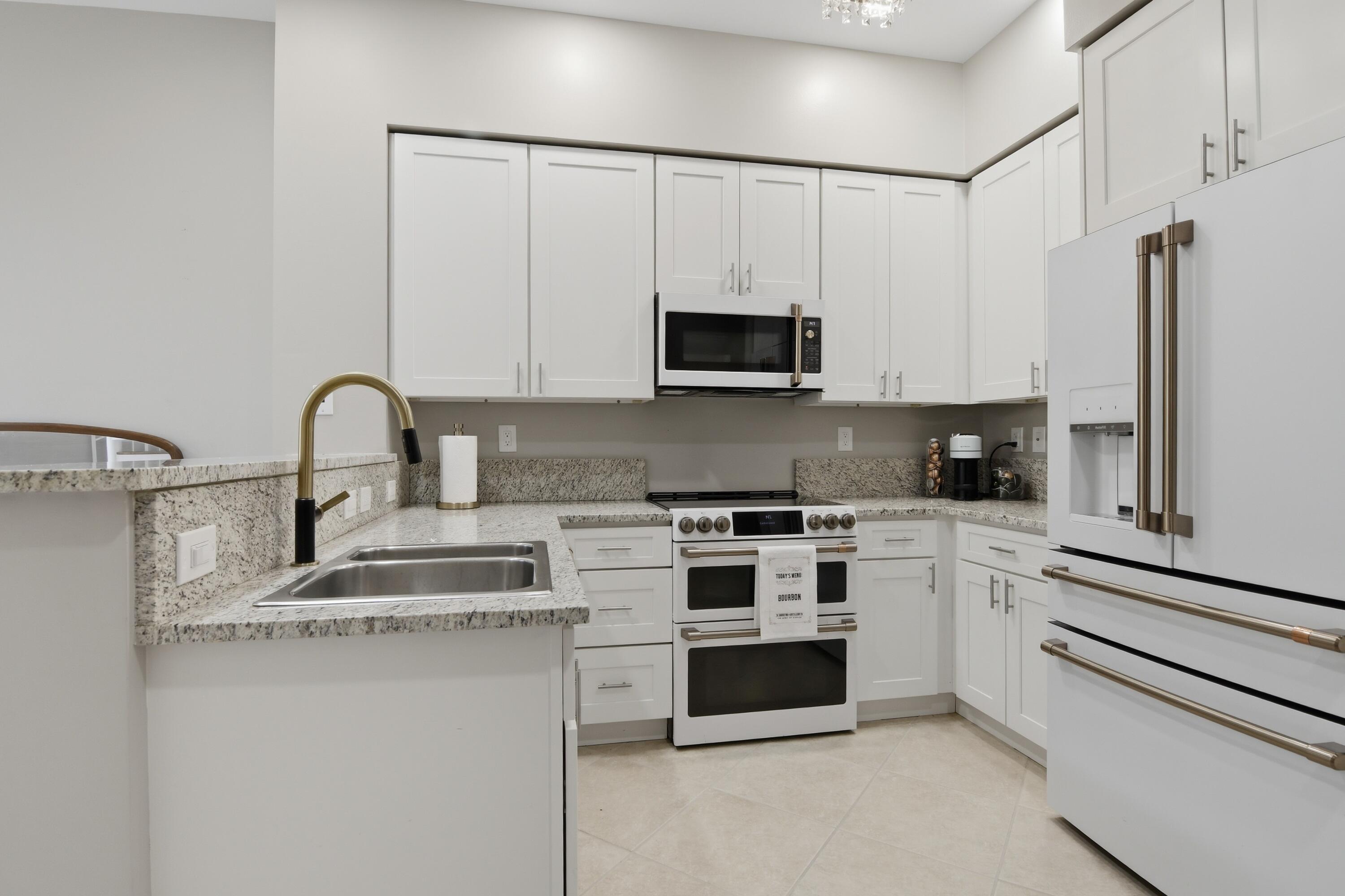 801 S Olive Avenue 206