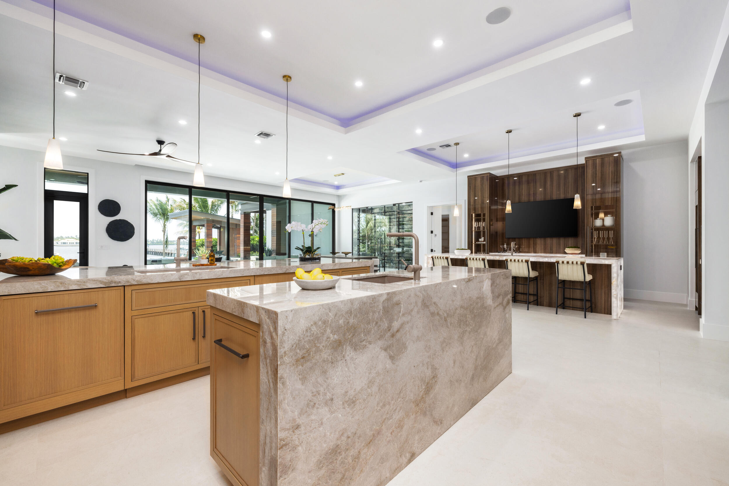 1708 N Lakeside Drive