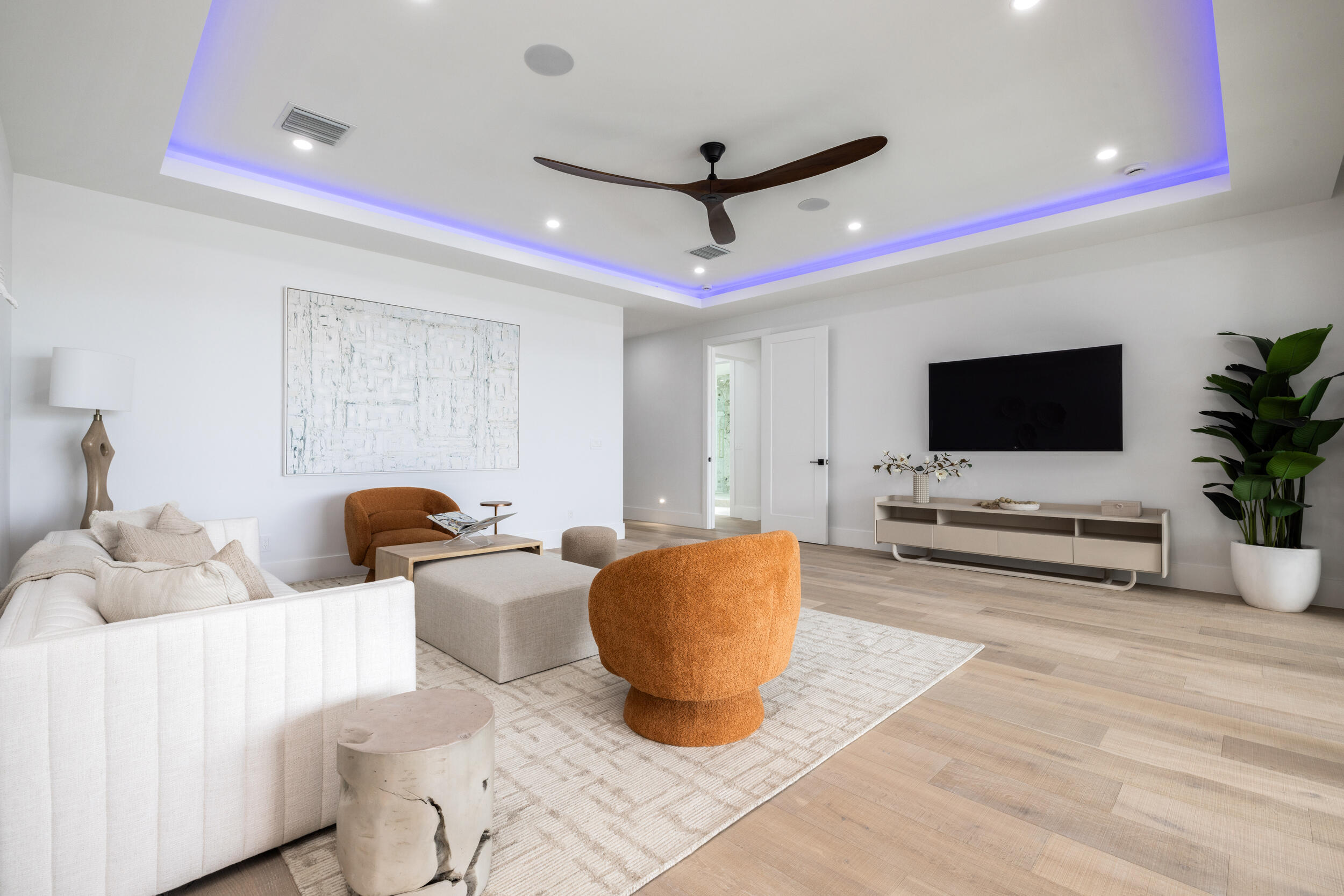 1708 N Lakeside Drive