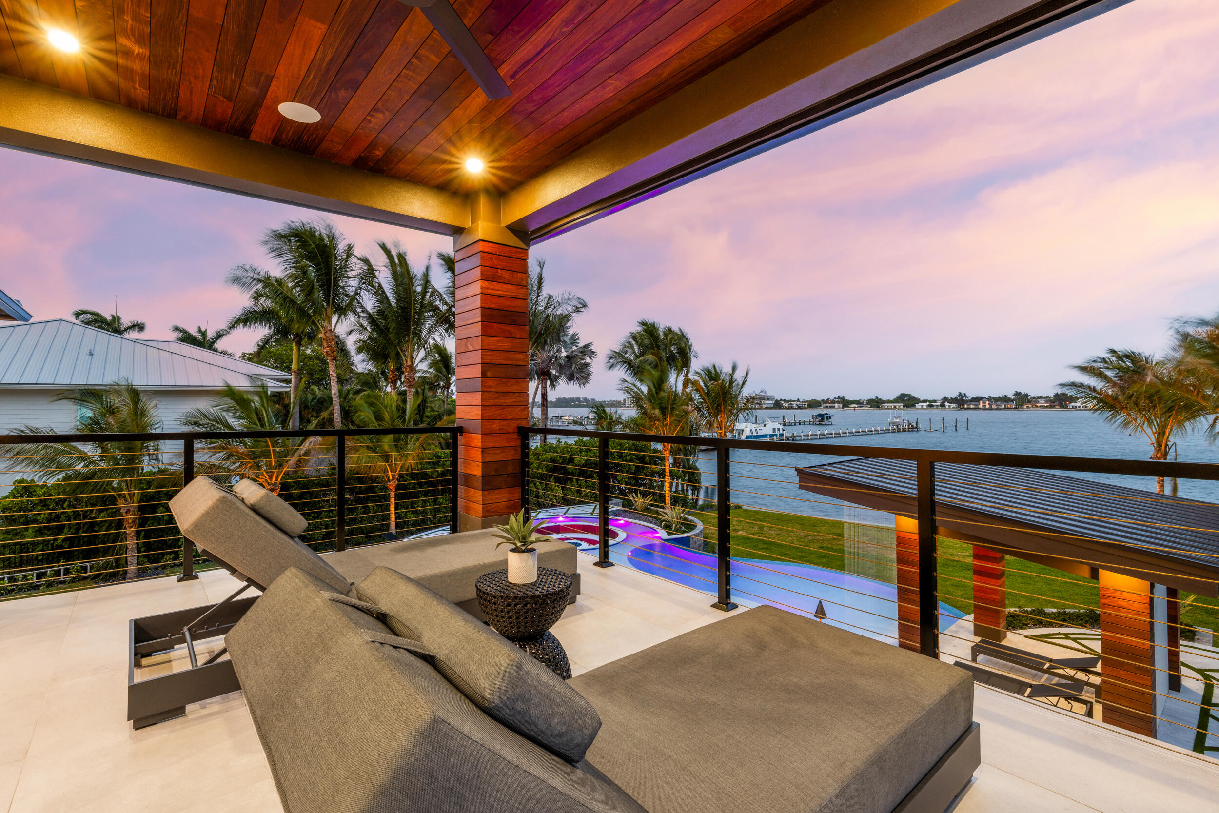 1708 N Lakeside Drive