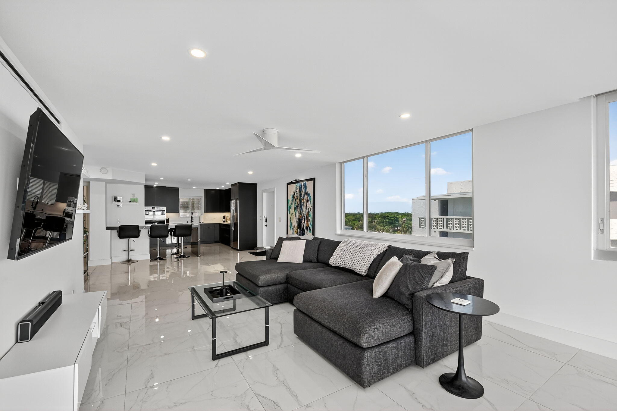 301 Lake Shore Drive 801