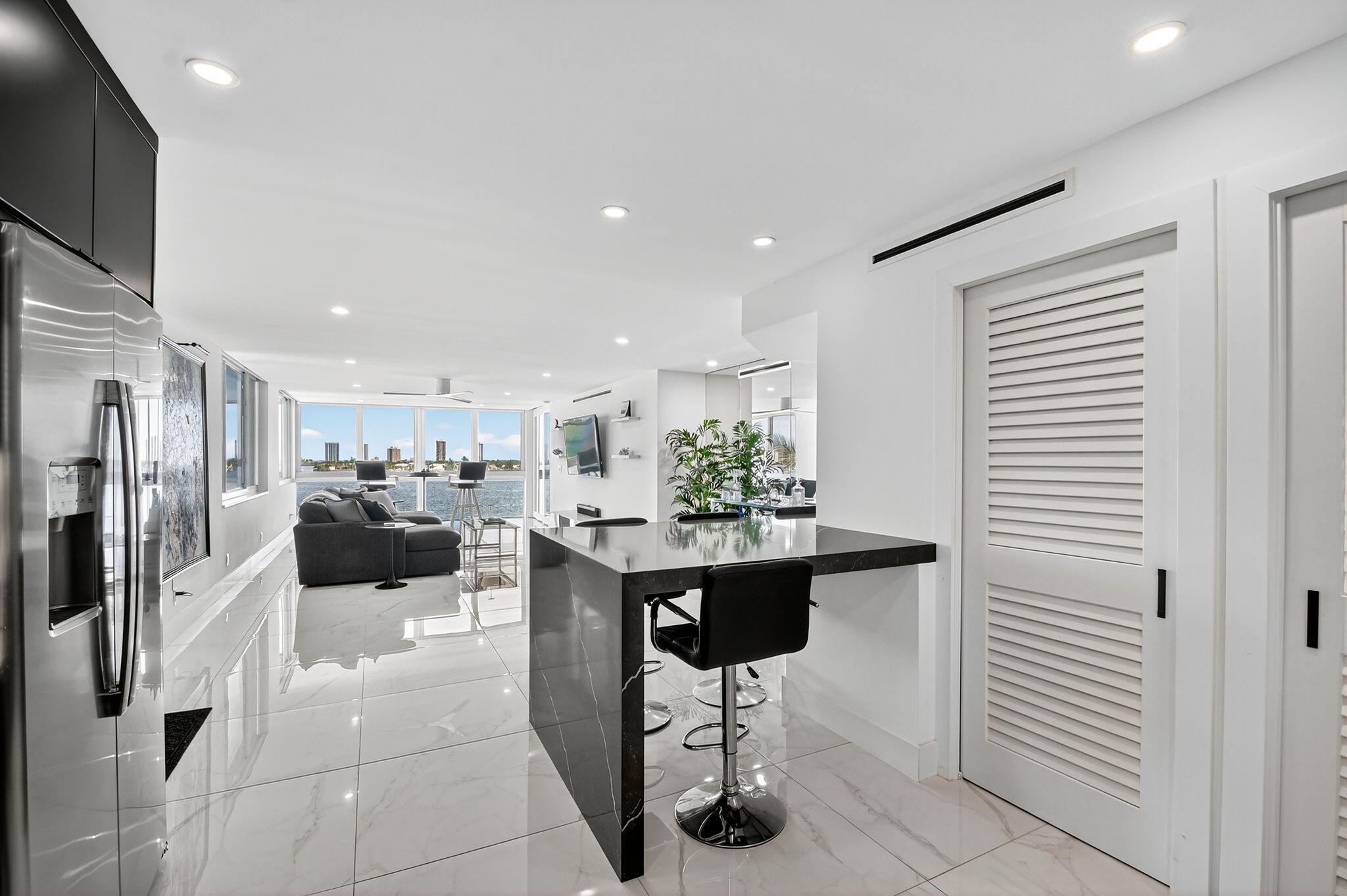 301 Lake Shore Drive 801