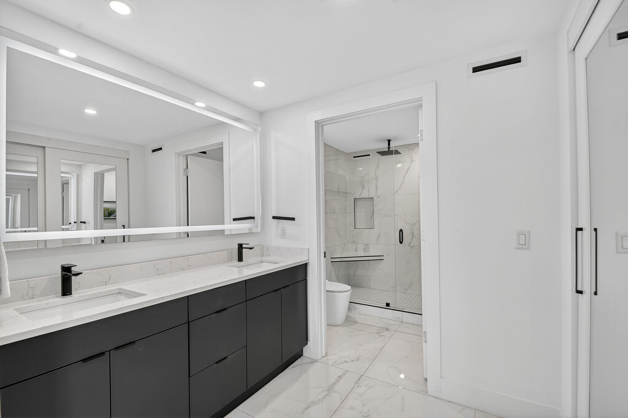 301 Lake Shore Drive 801
