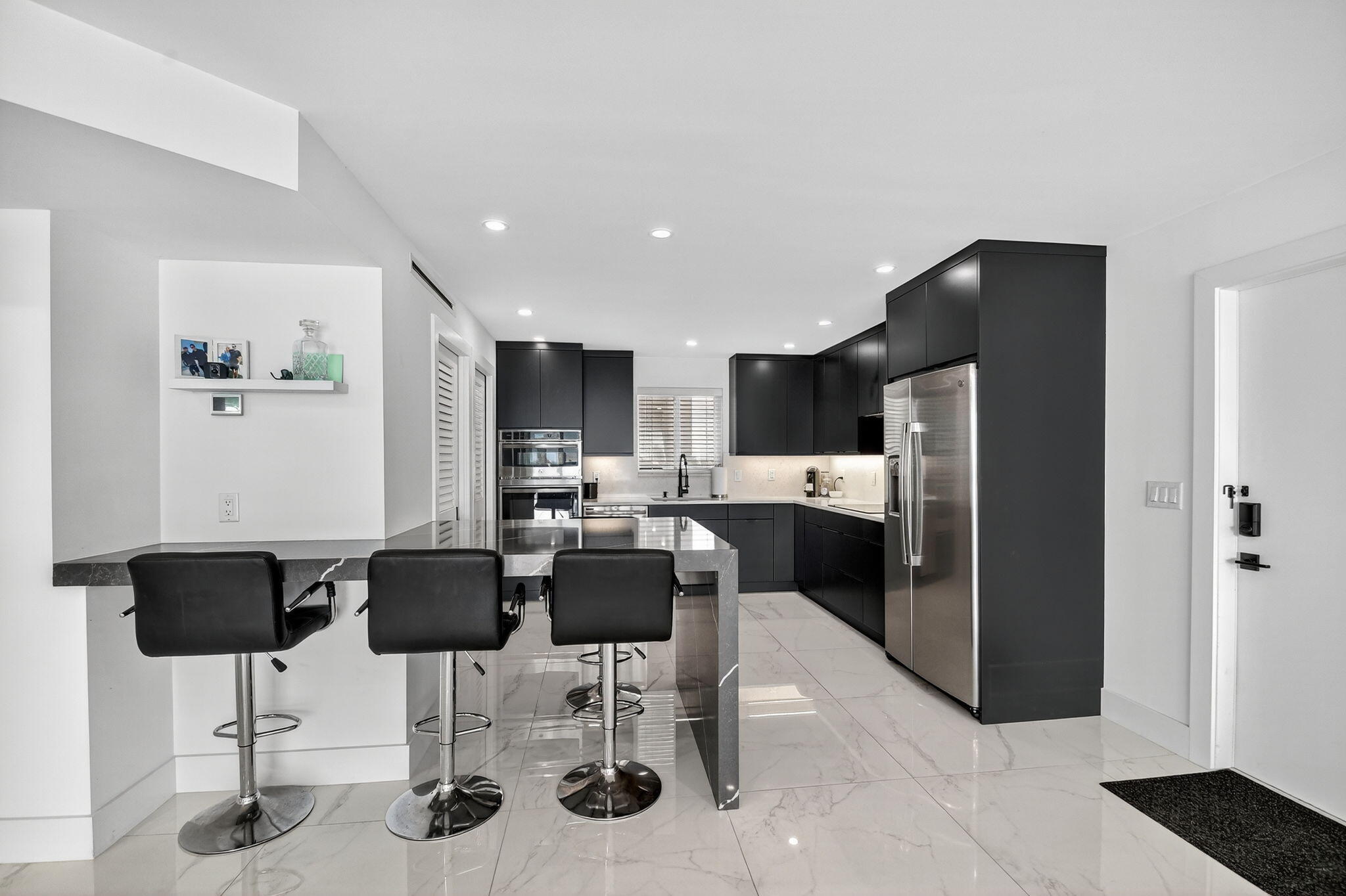 301 Lake Shore Drive 801