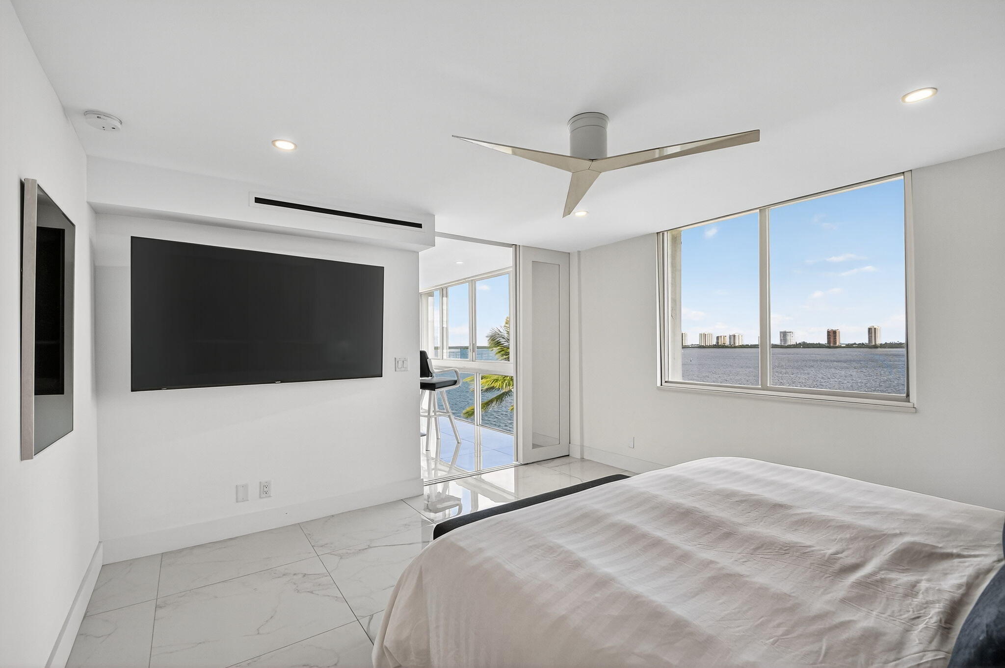 301 Lake Shore Drive 801