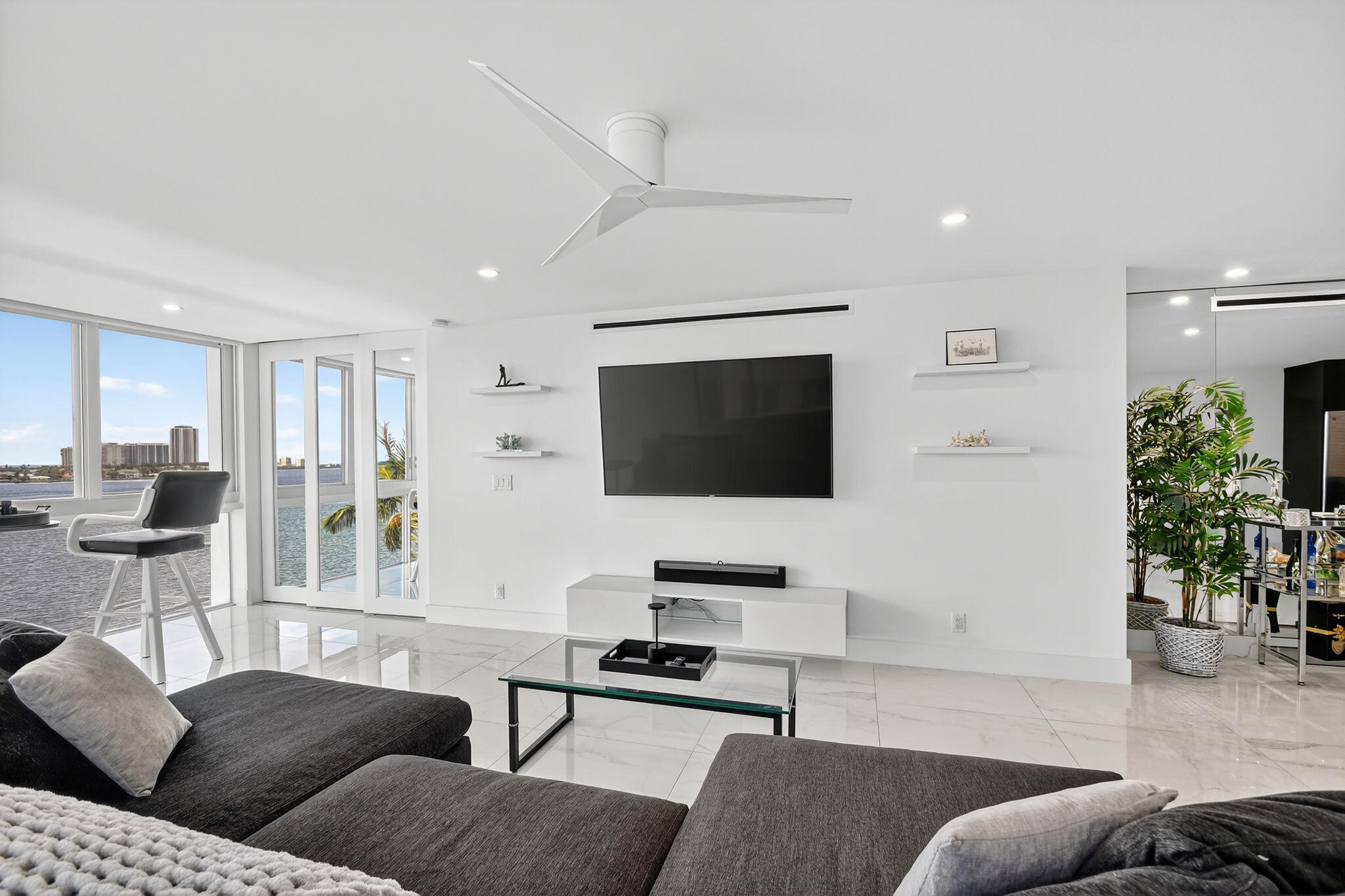 301 Lake Shore Drive 801