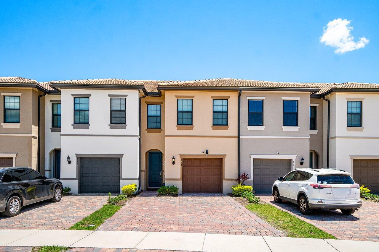 4824 Chantilly Road