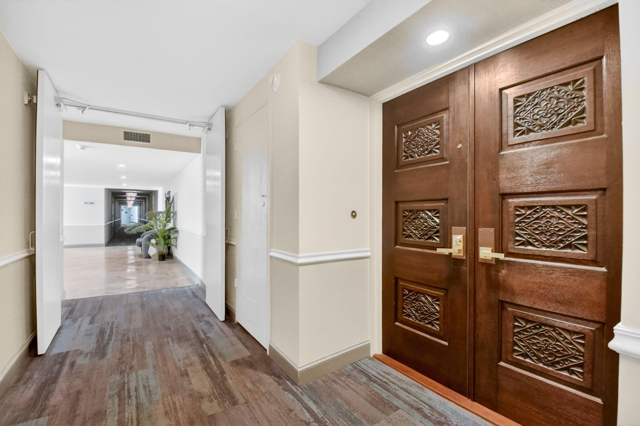 2200 S Ocean Boulevard 206