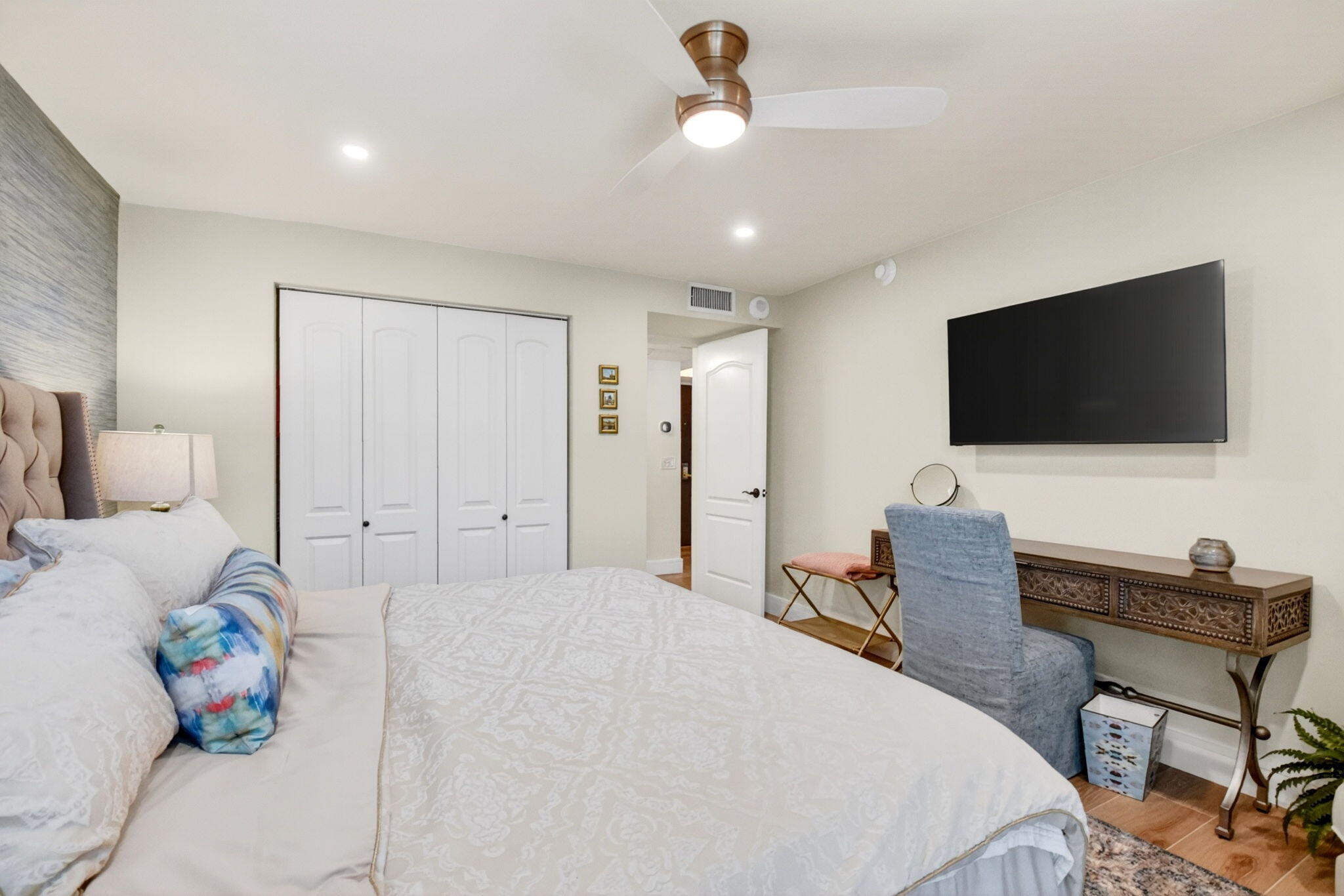 2200 S Ocean Boulevard 206