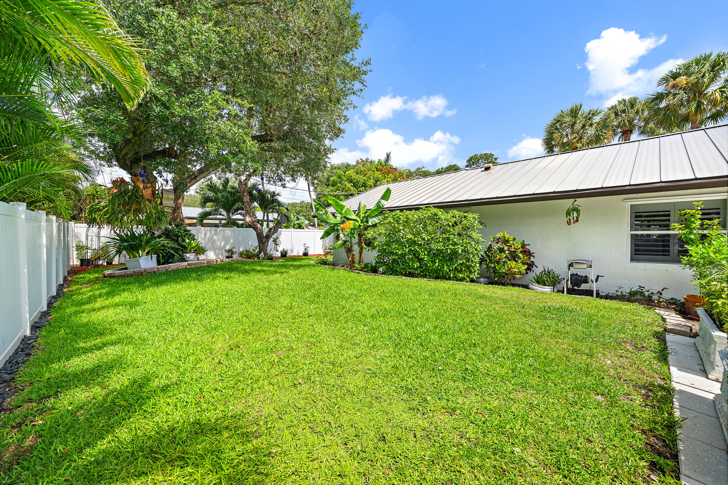 2442 Snug Harbor Drive