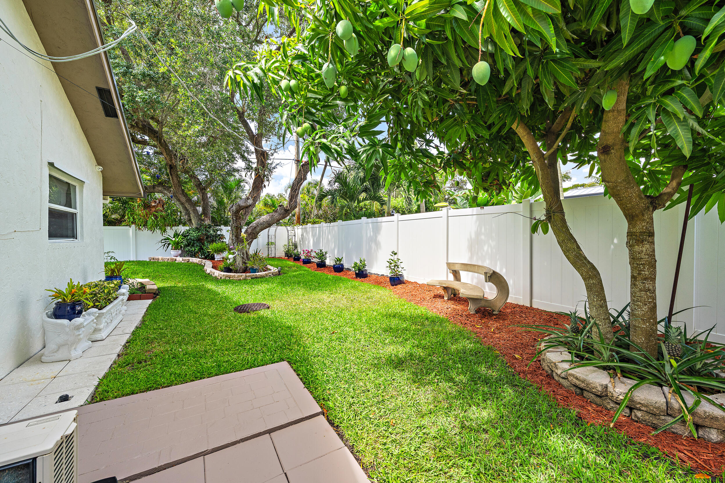 2442 Snug Harbor Drive