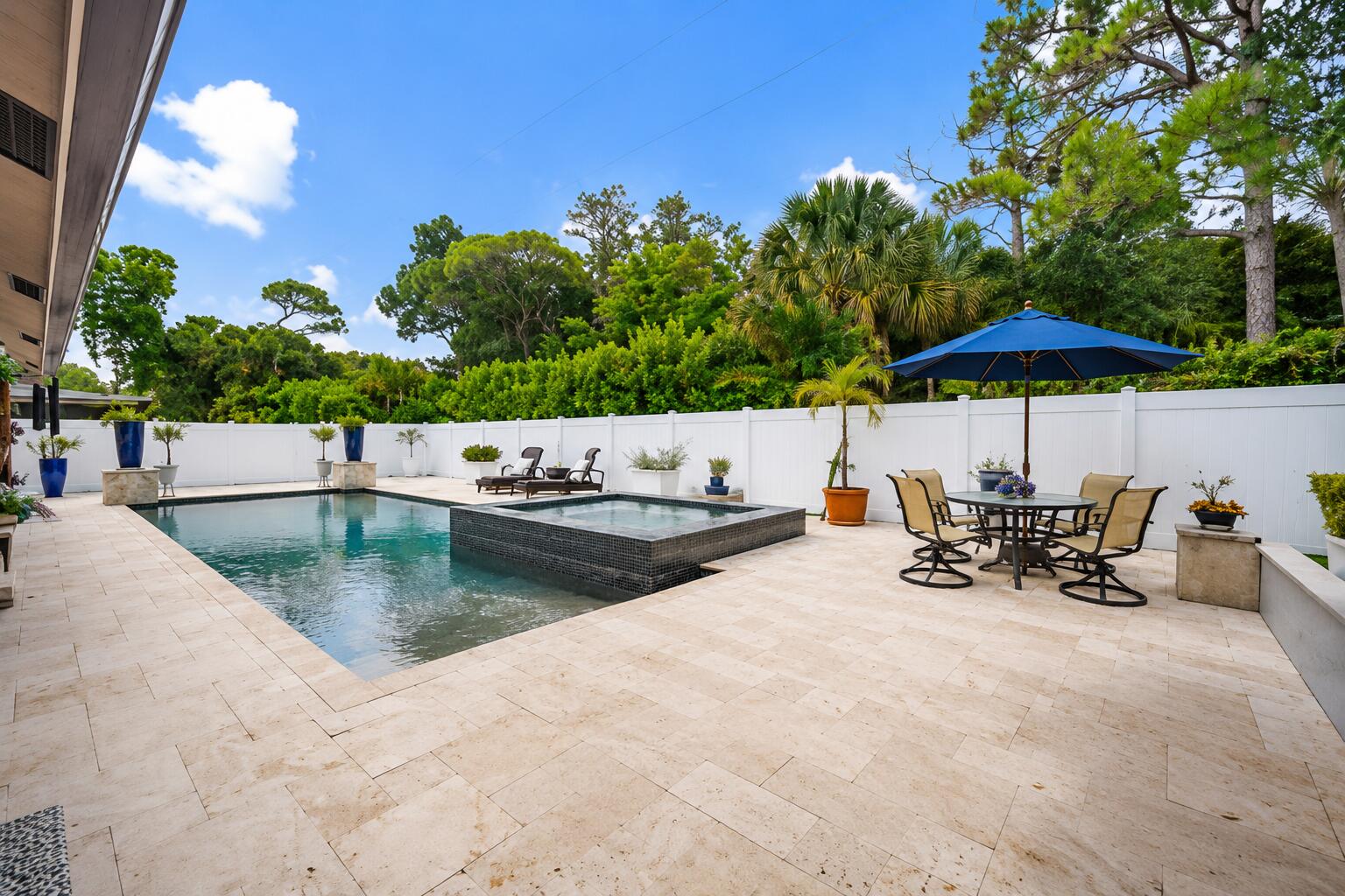 2442 Snug Harbor Drive