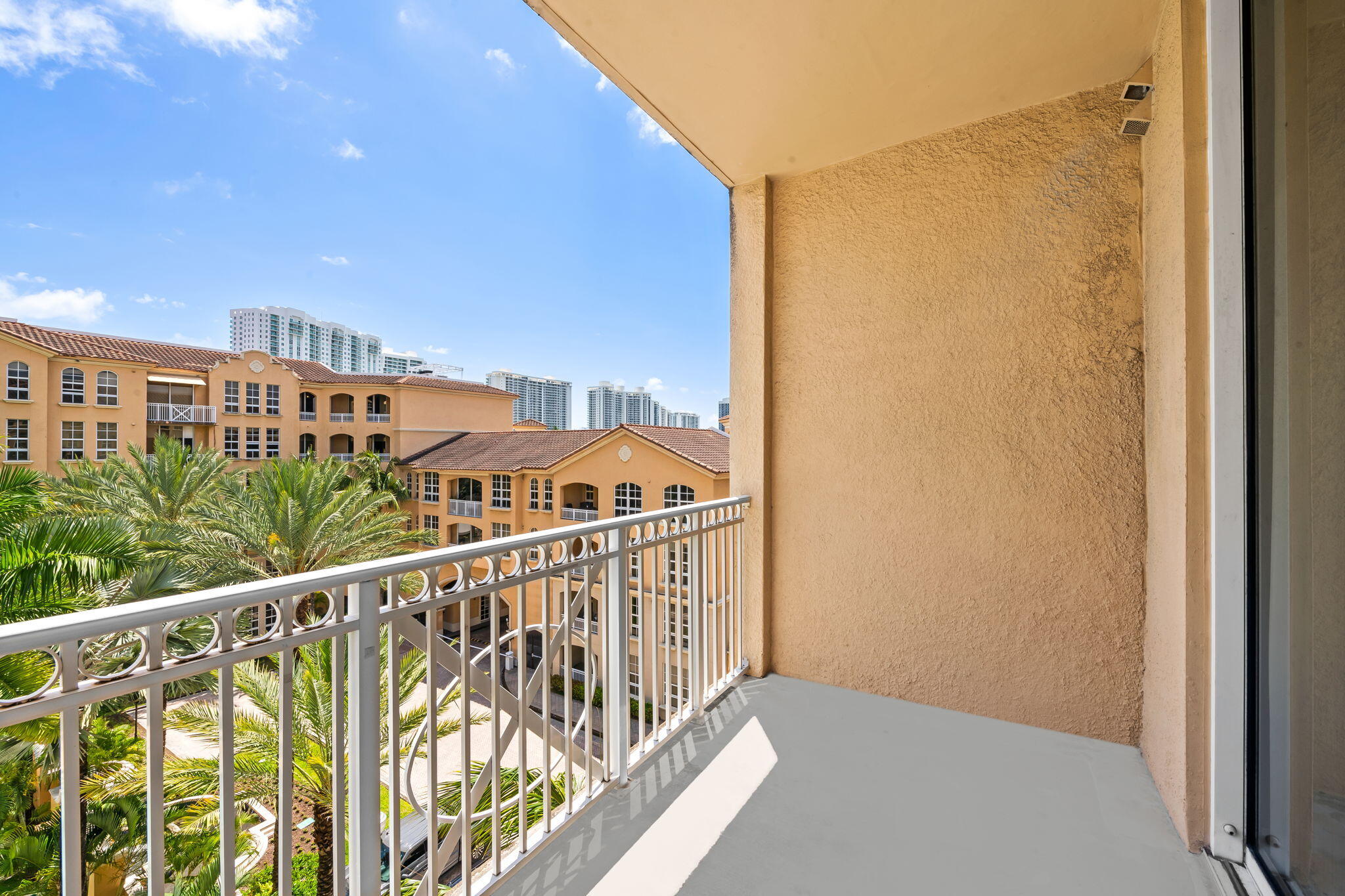 3001 NE 185th Street 536
