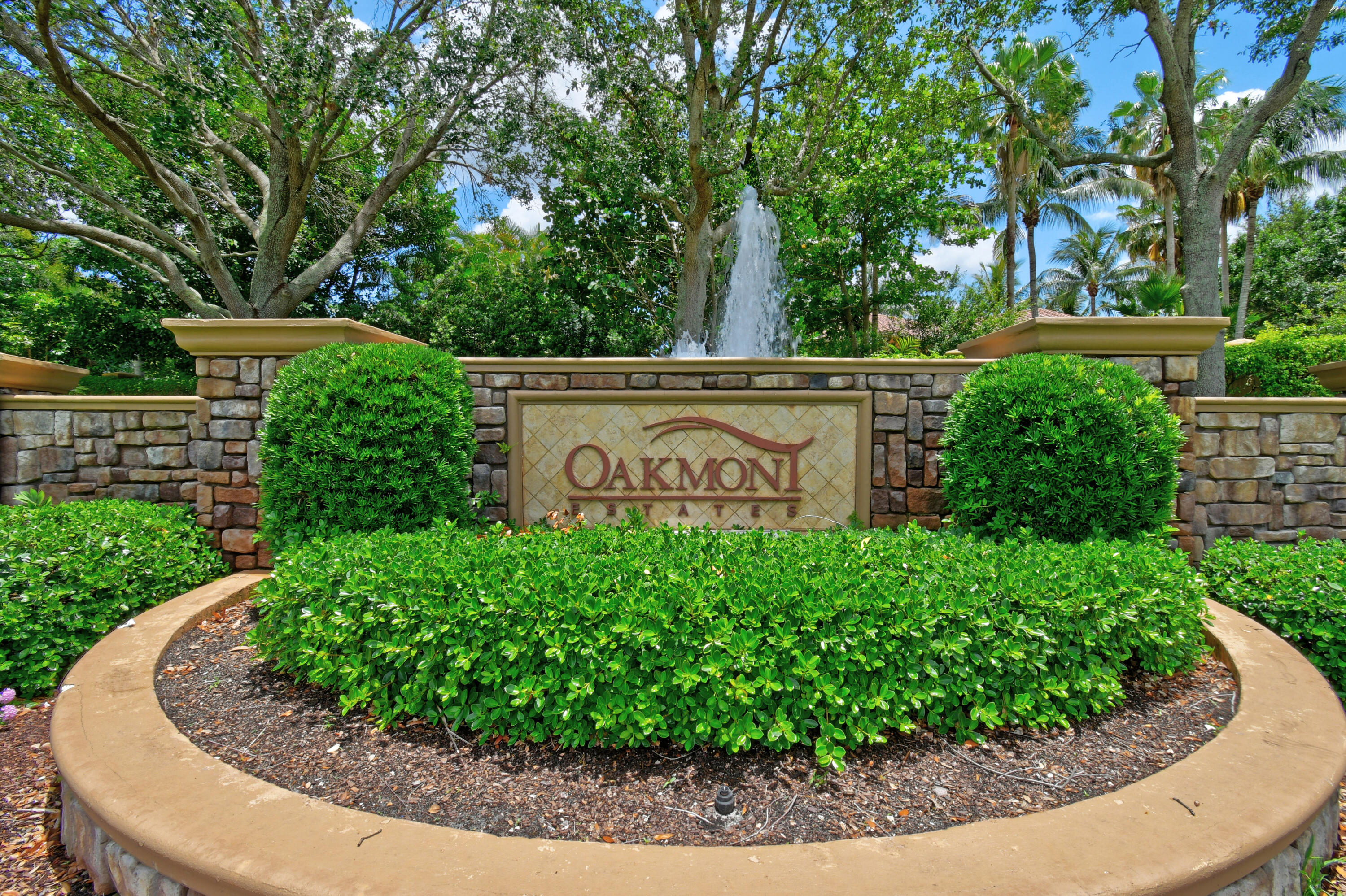 10519 Longleaf Lane