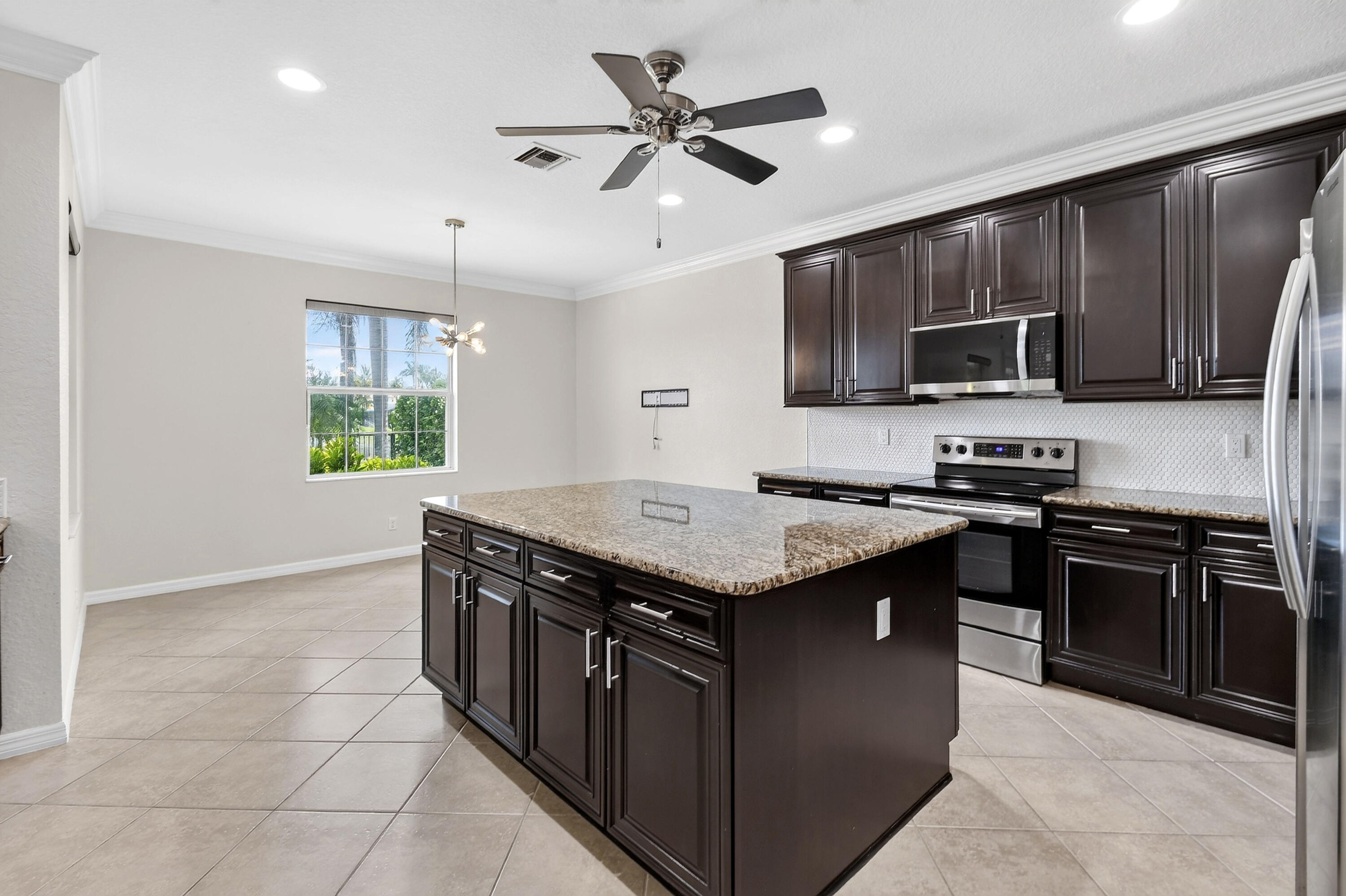 10519 Longleaf Lane