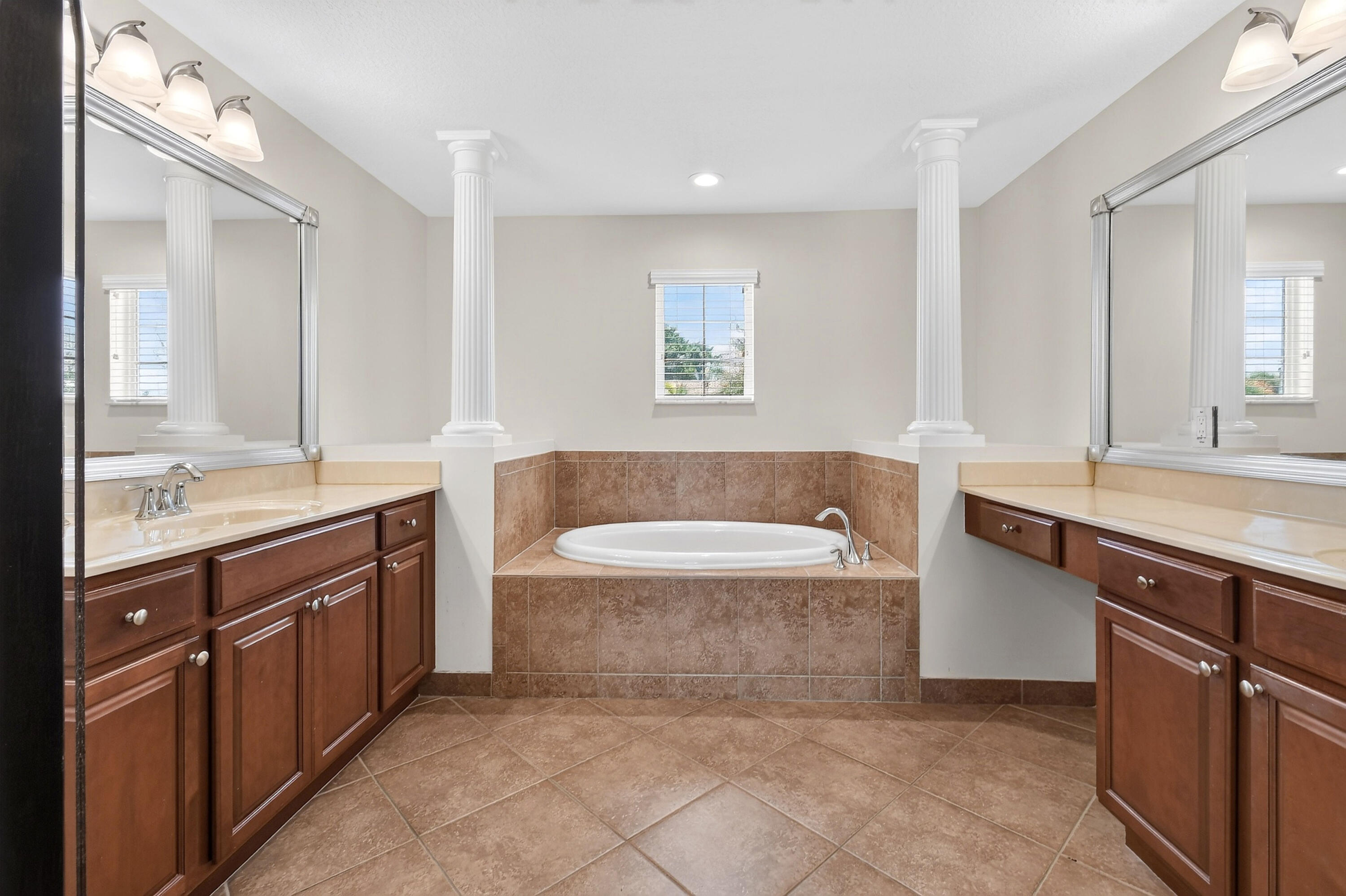10519 Longleaf Lane