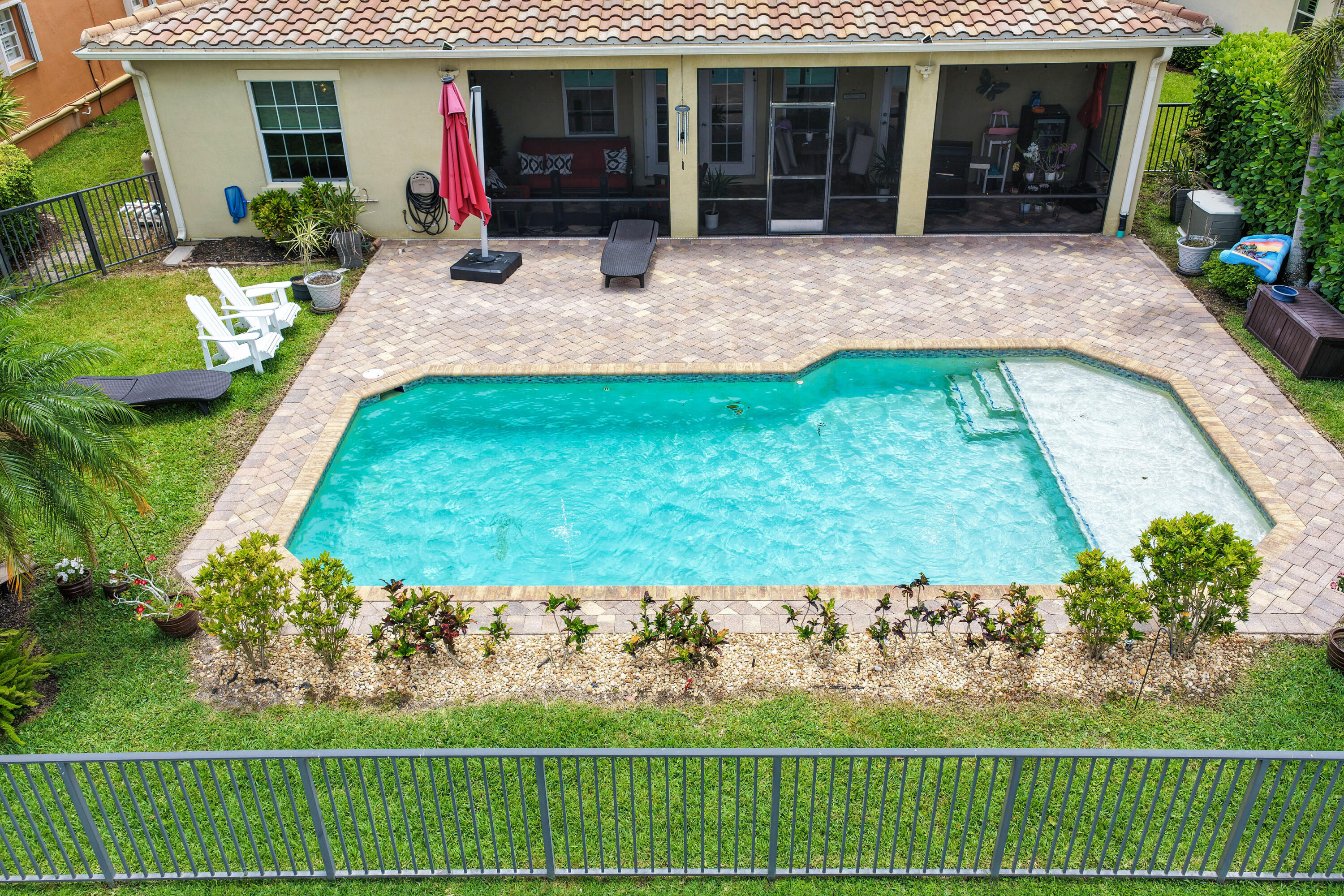 10519 Longleaf Lane
