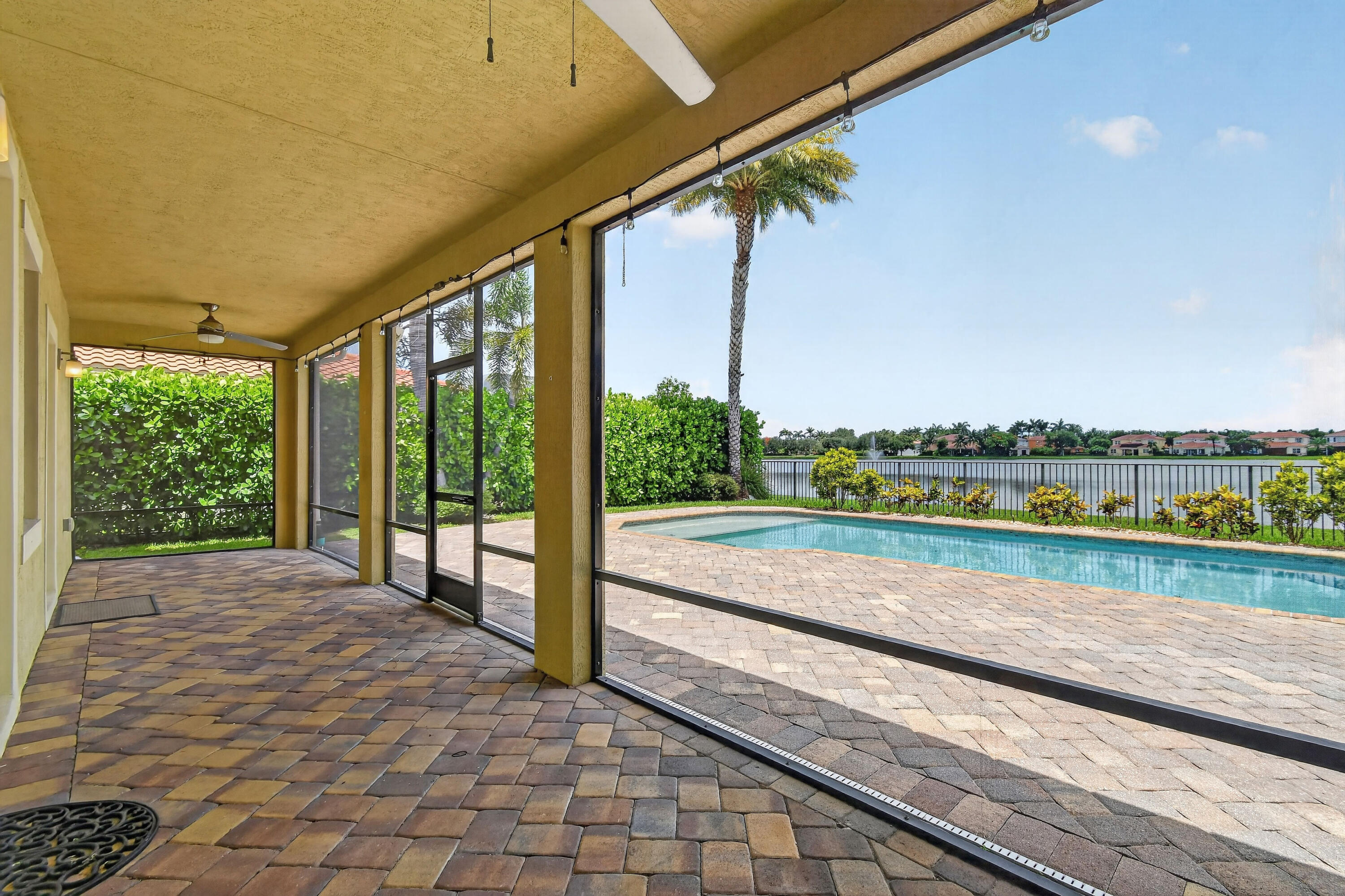 10519 Longleaf Lane