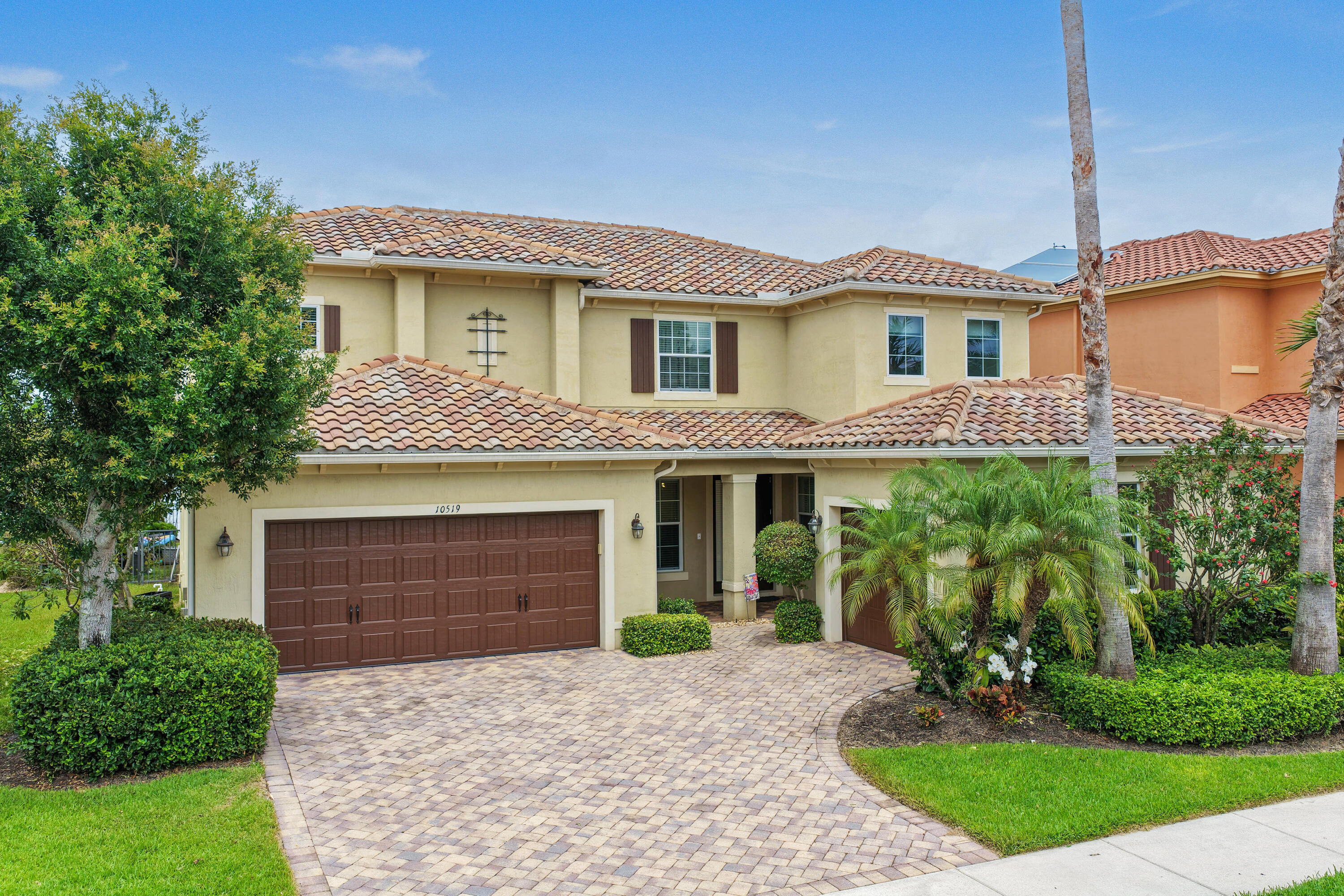 10519 Longleaf Lane