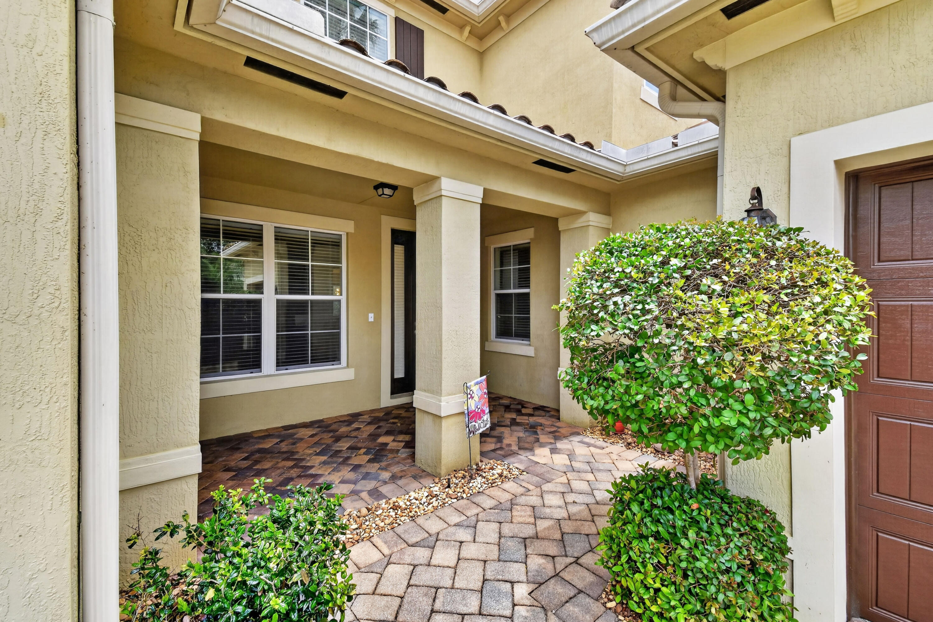 10519 Longleaf Lane