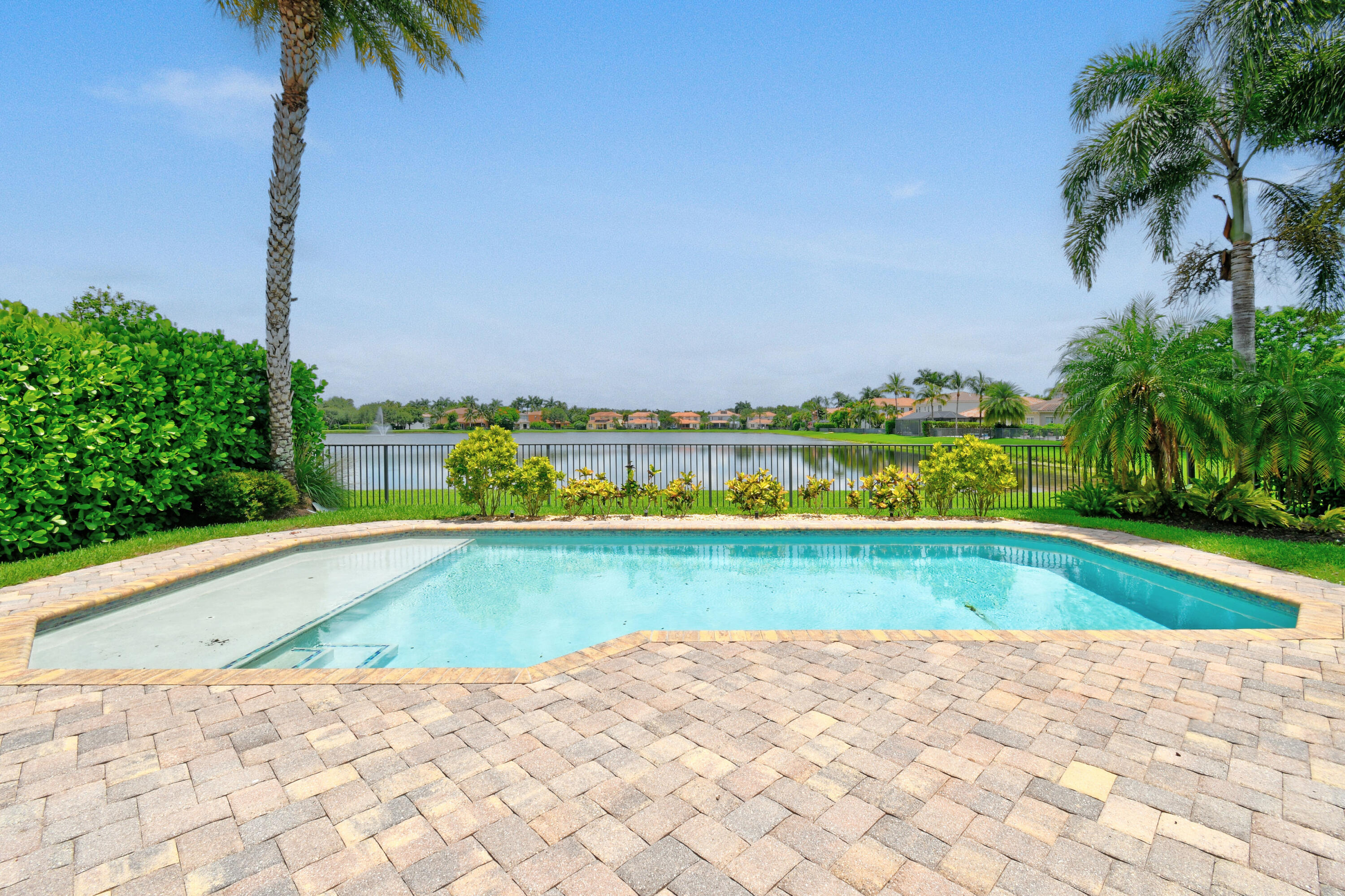 10519 Longleaf Lane