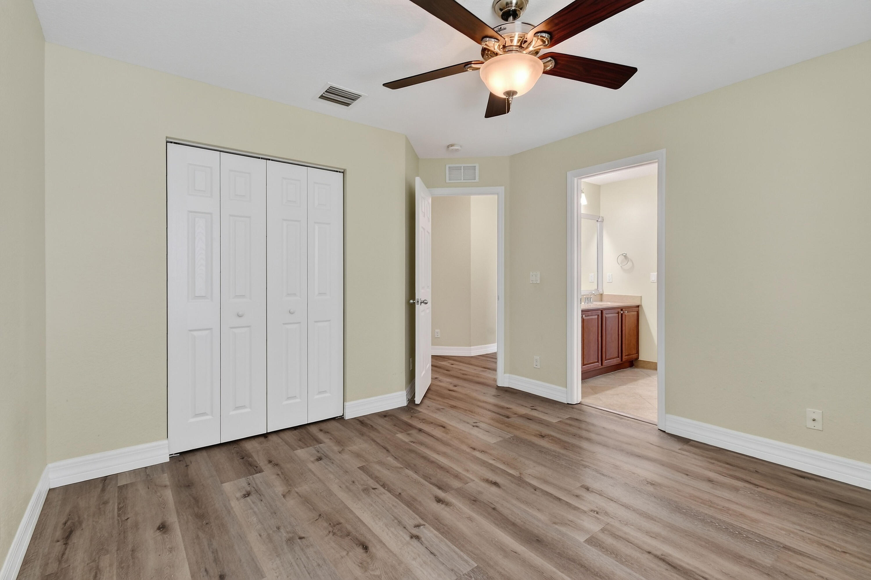 10519 Longleaf Lane