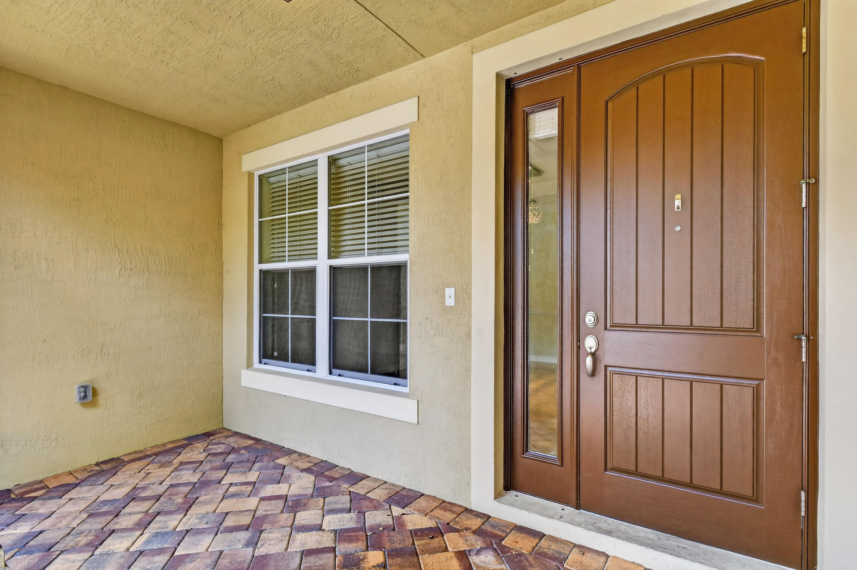 10519 Longleaf Lane