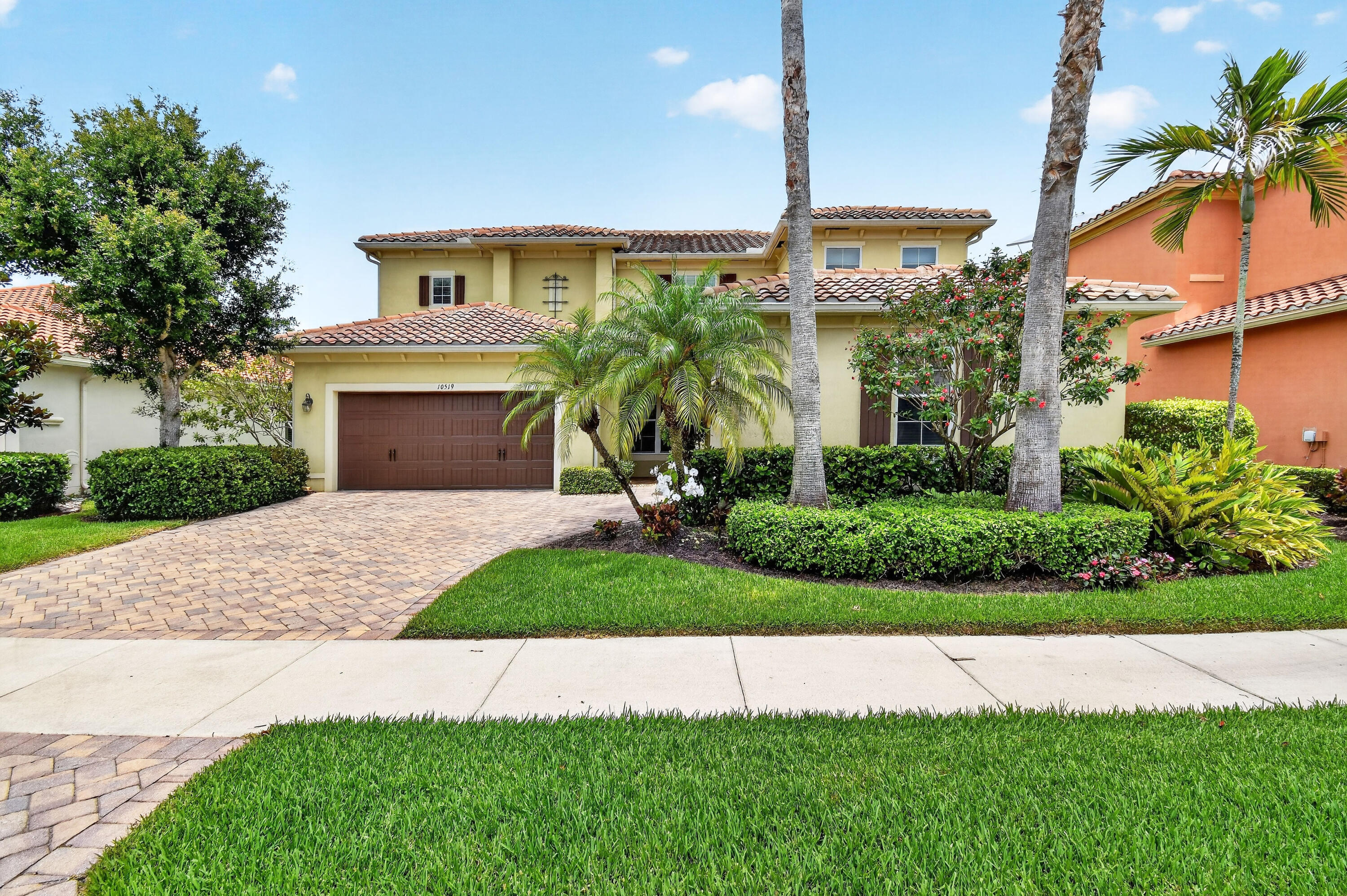 10519 Longleaf Lane