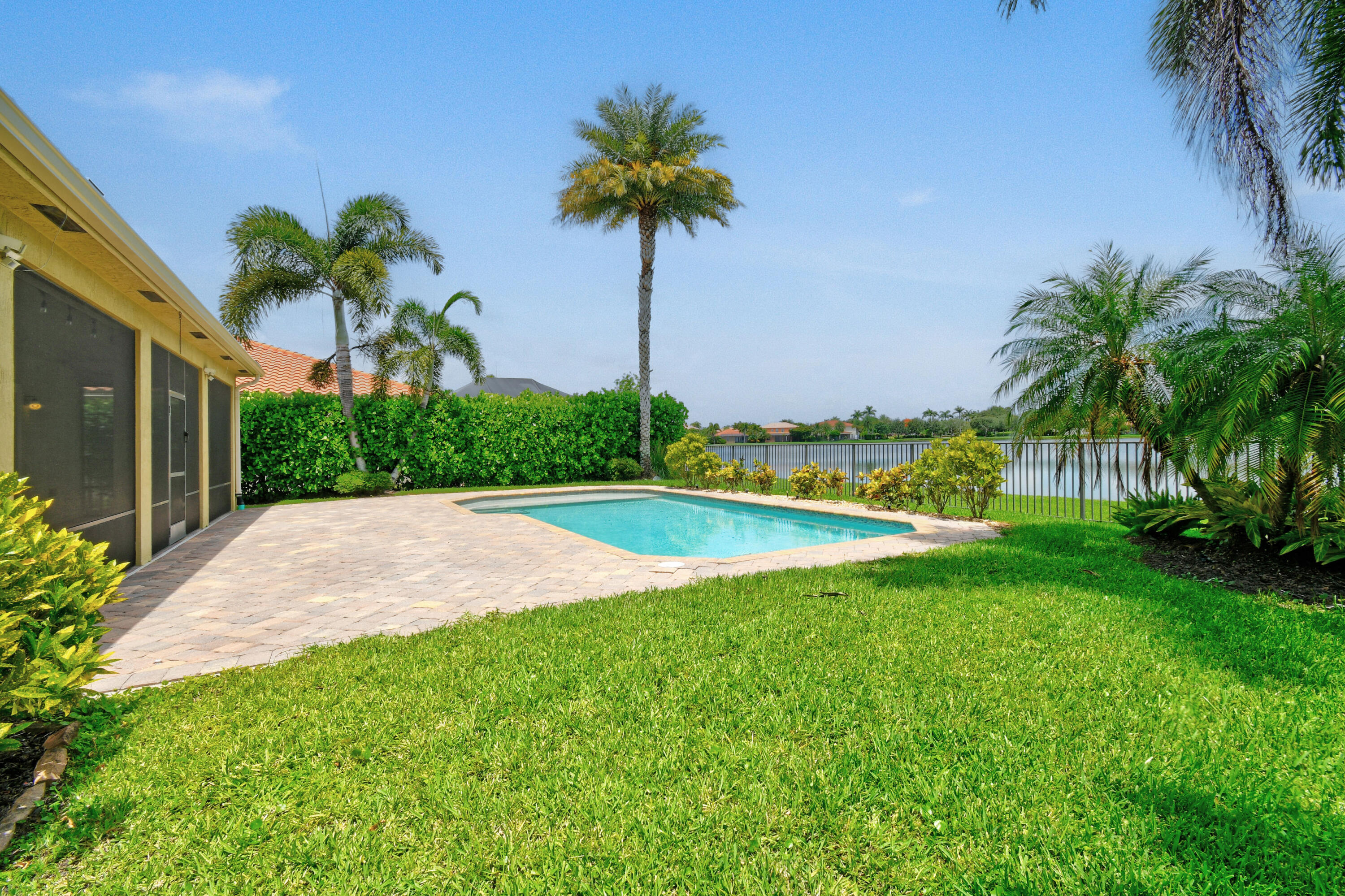 10519 Longleaf Lane