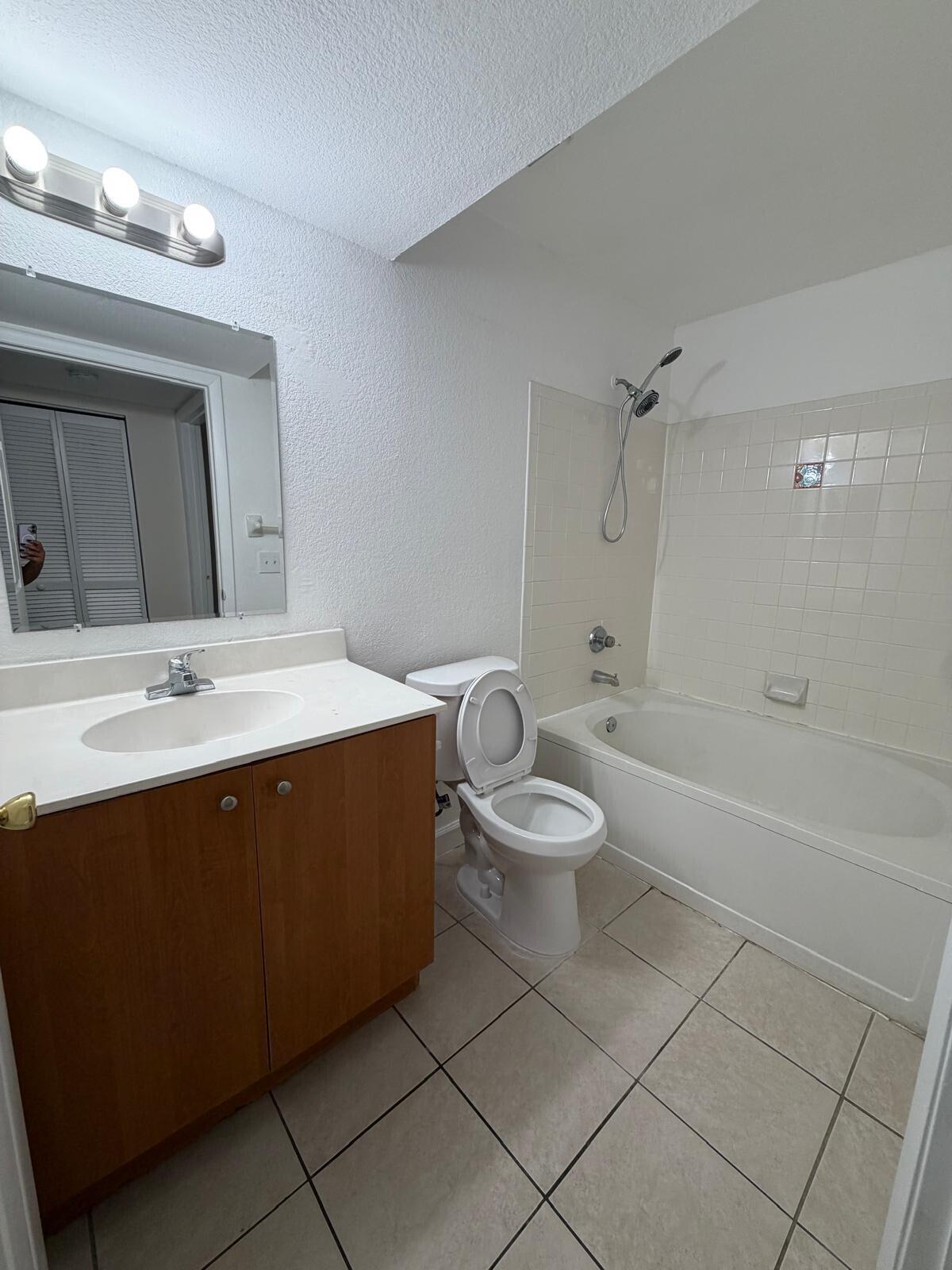 1825 Palm Cove Boulevard 7-105