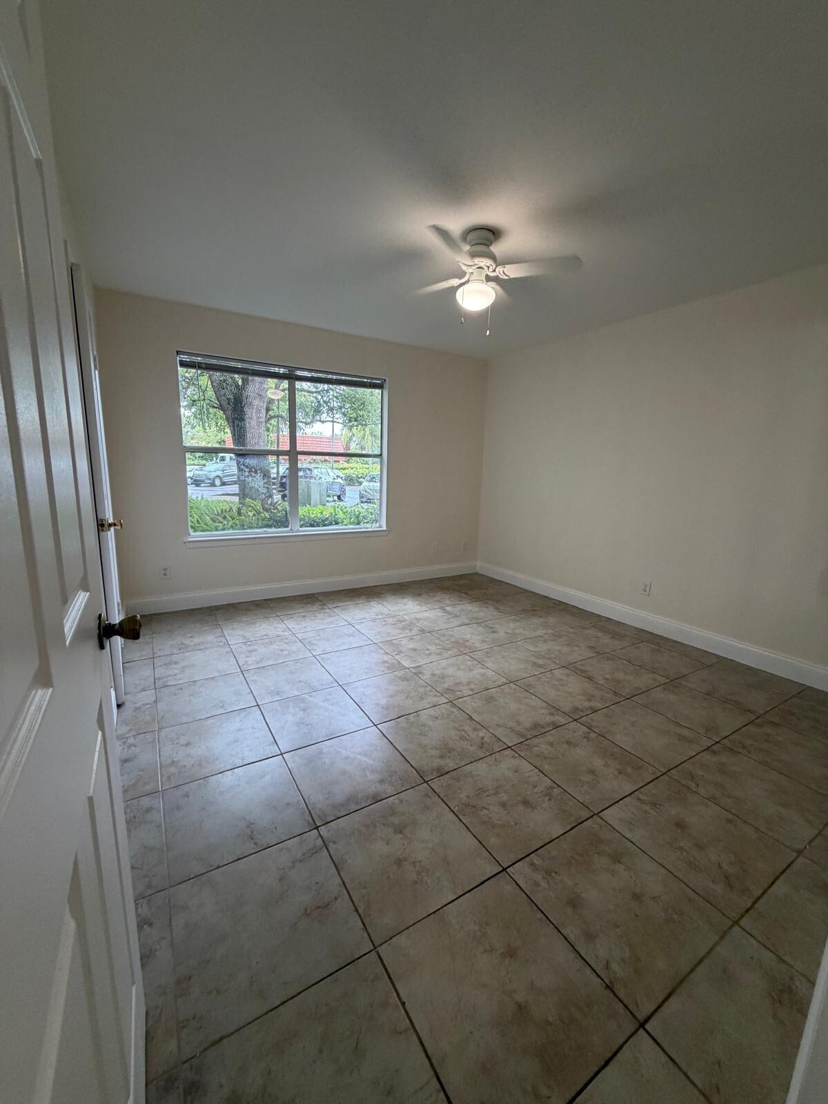 1825 Palm Cove Boulevard 7-105