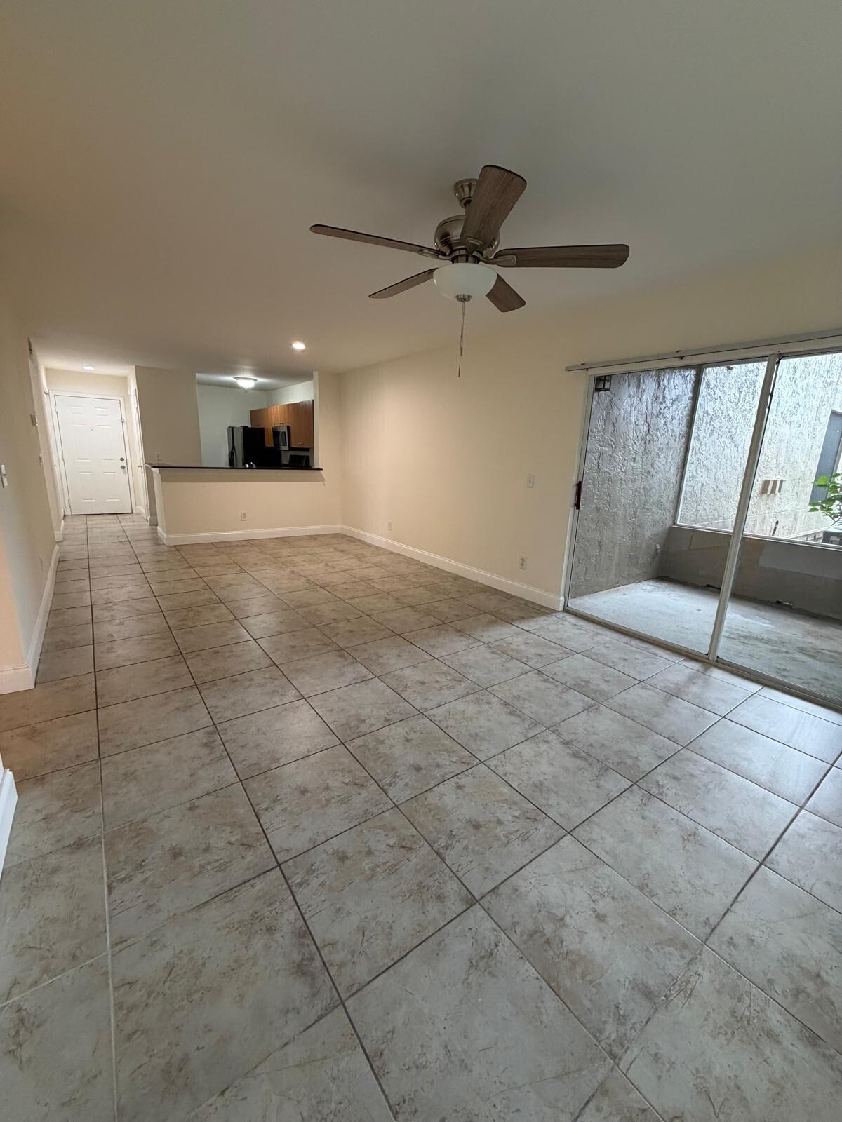 1825 Palm Cove Boulevard 7-105