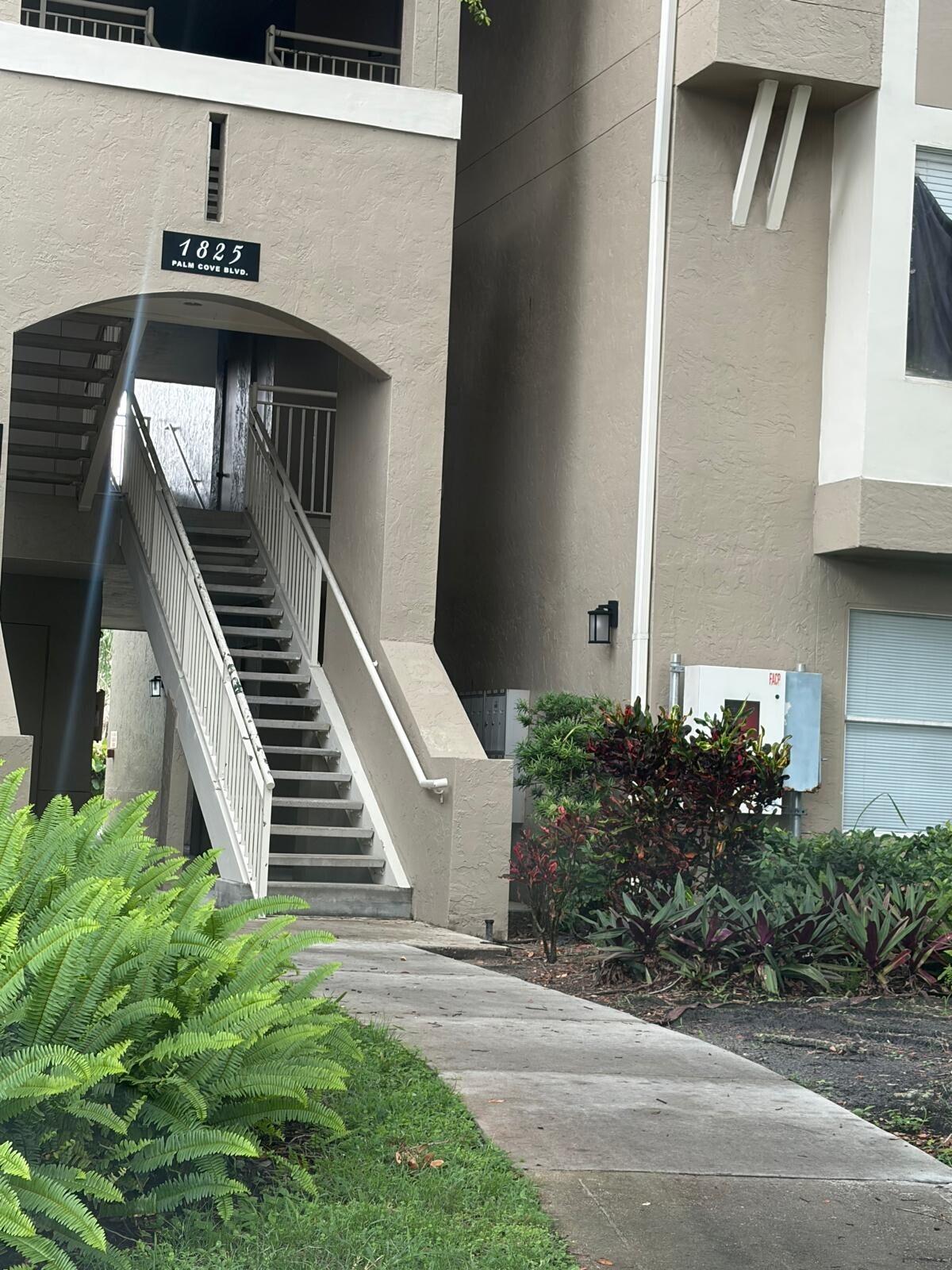 1825 Palm Cove Boulevard 7-105