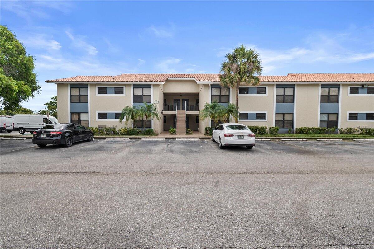 1524 Lake Crystal Drive F