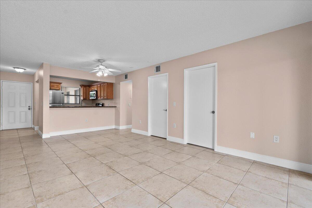 1524 Lake Crystal Drive F