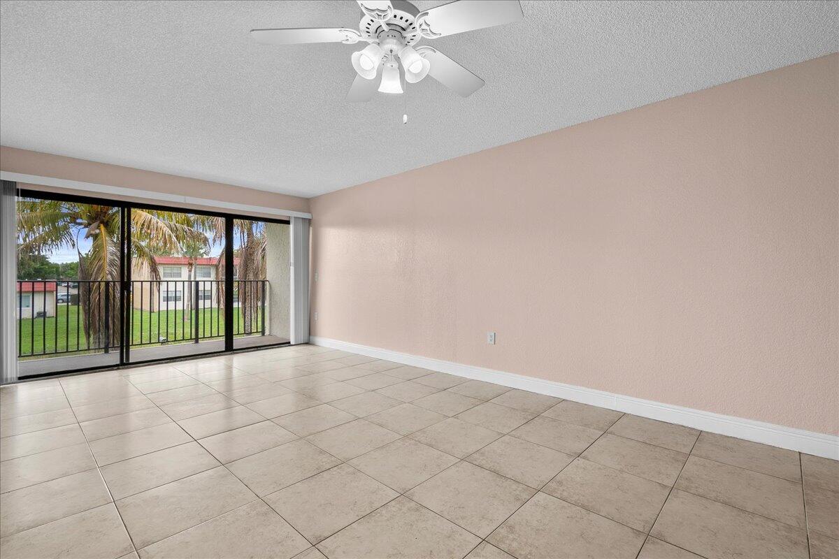 1524 Lake Crystal Drive F