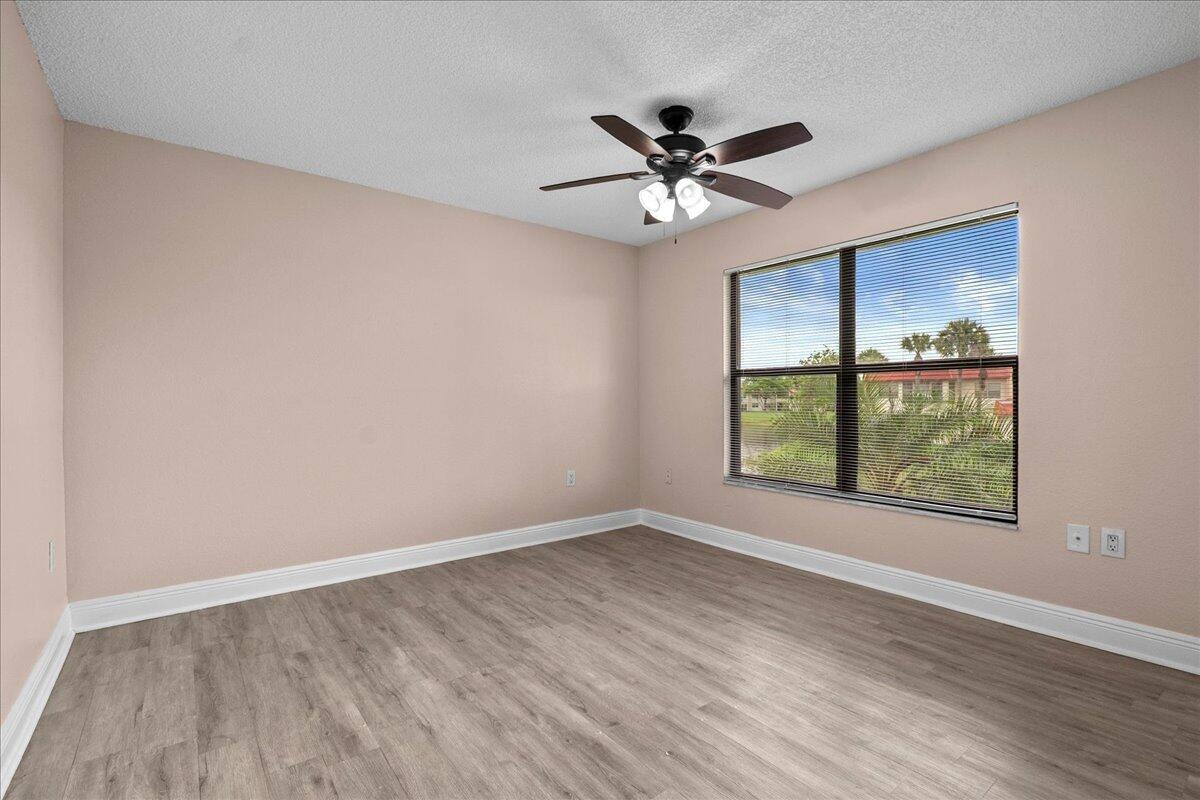 1524 Lake Crystal Drive F