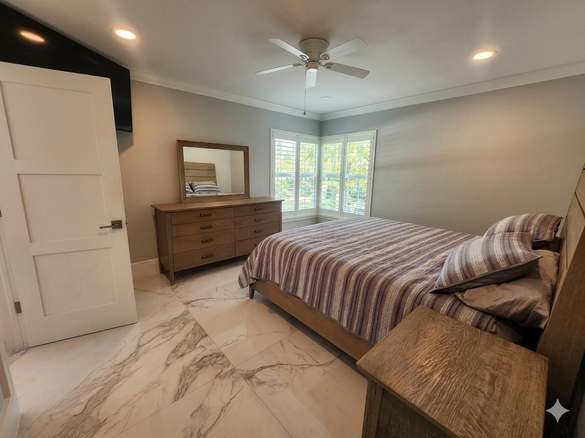 75 Venetian Drive D-11