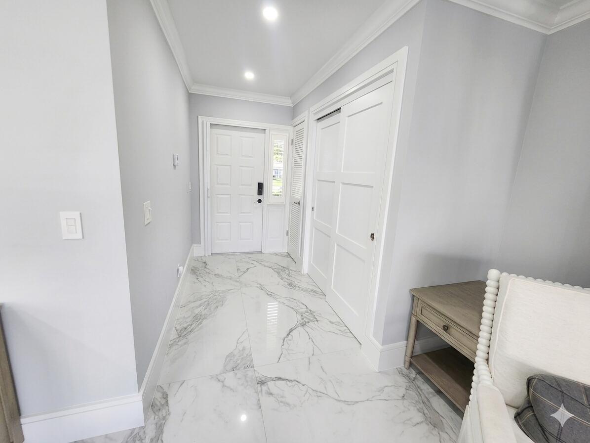 75 Venetian Drive D-11