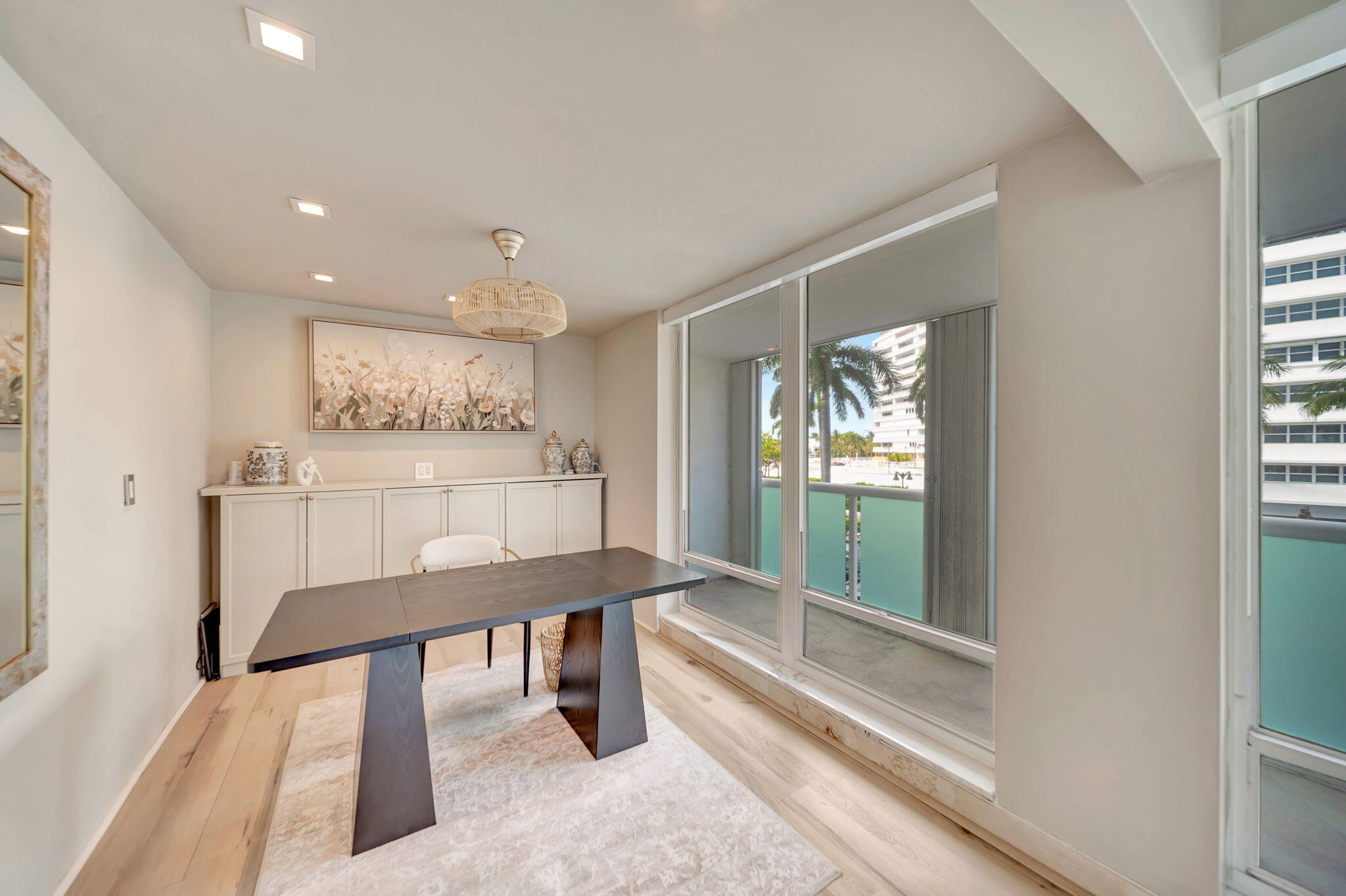 2100 S Ocean Lane 101-102