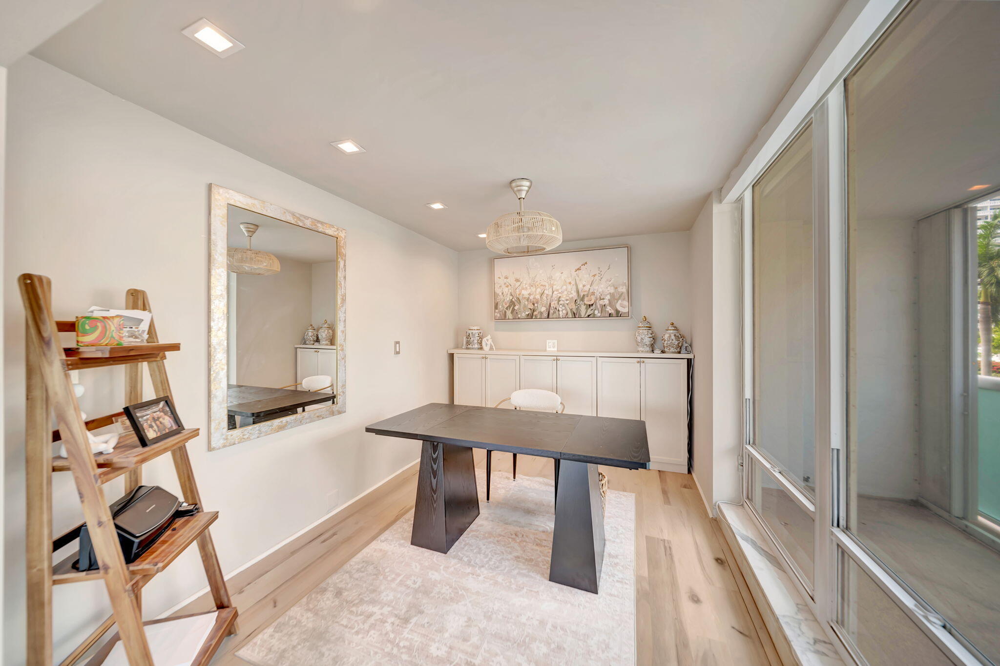 2100 S Ocean Lane 101-102